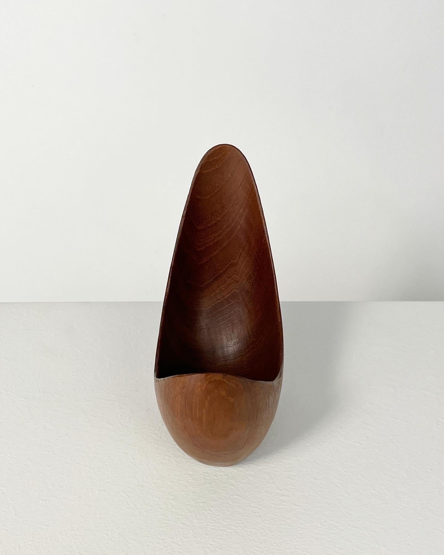Stig Sandkvist Teak Bowl Hand Carved Sweden 1950s Midcentury Design In Good Condition In Basel, BS