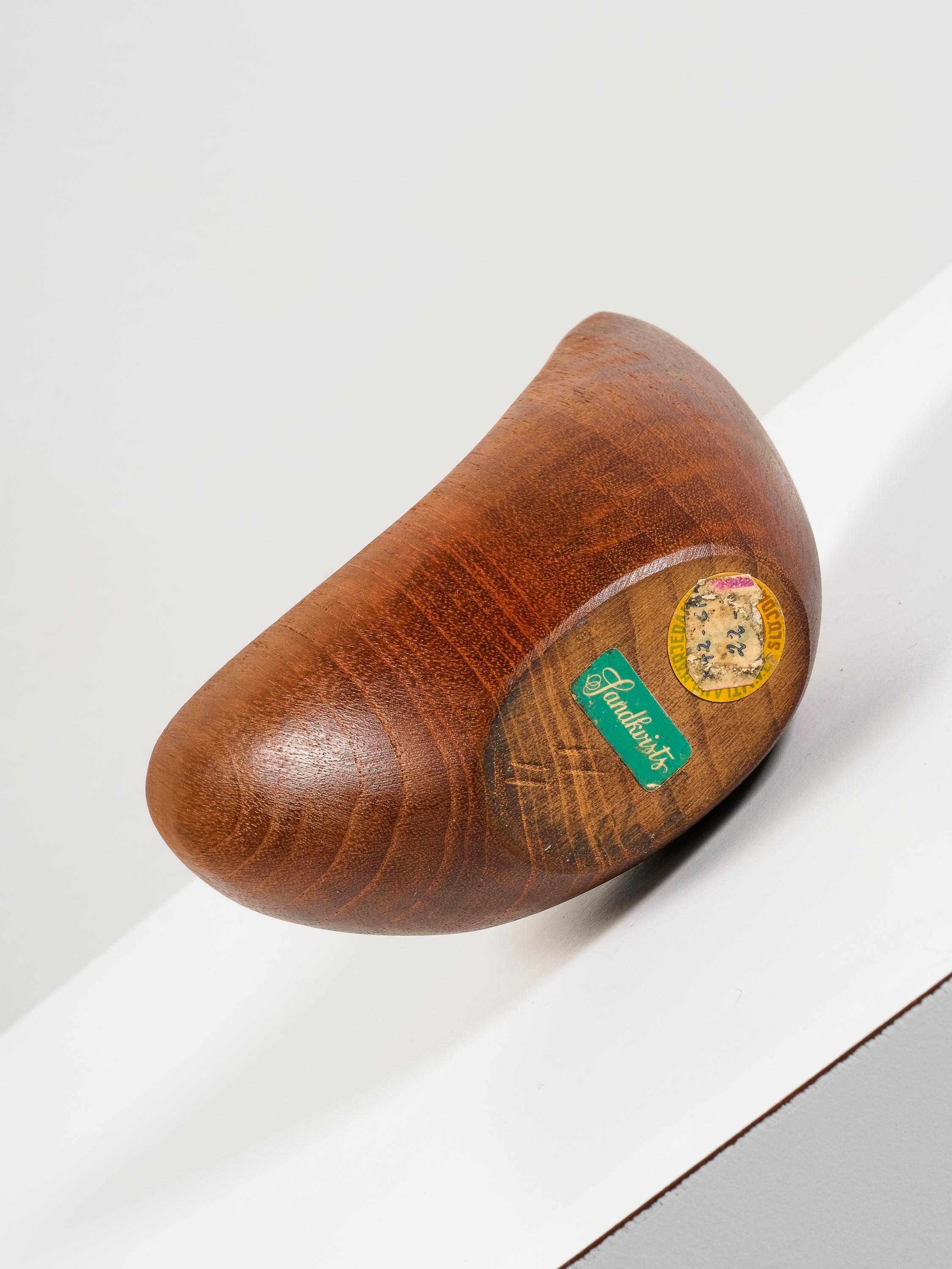Bol en teck sculpté de Stig Sandqvist, Suède, années 1950 en vente 3