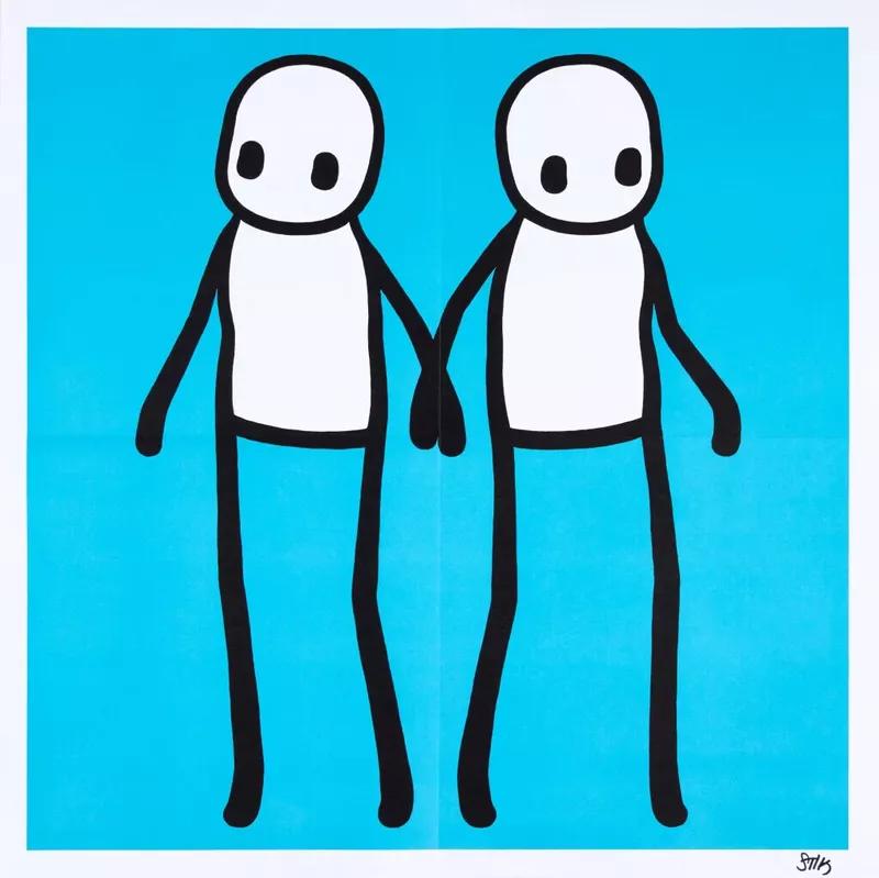 Händchenhalten (Blau) Signiert

Von Stik

Stik ist ein britischer Straßenkünstler, der für seine markanten und minimalistischen Strichmännchen bekannt ist, die ein starkes Gefühl für Emotionen und soziale Kommentare vermitteln. Seine öffentlichen