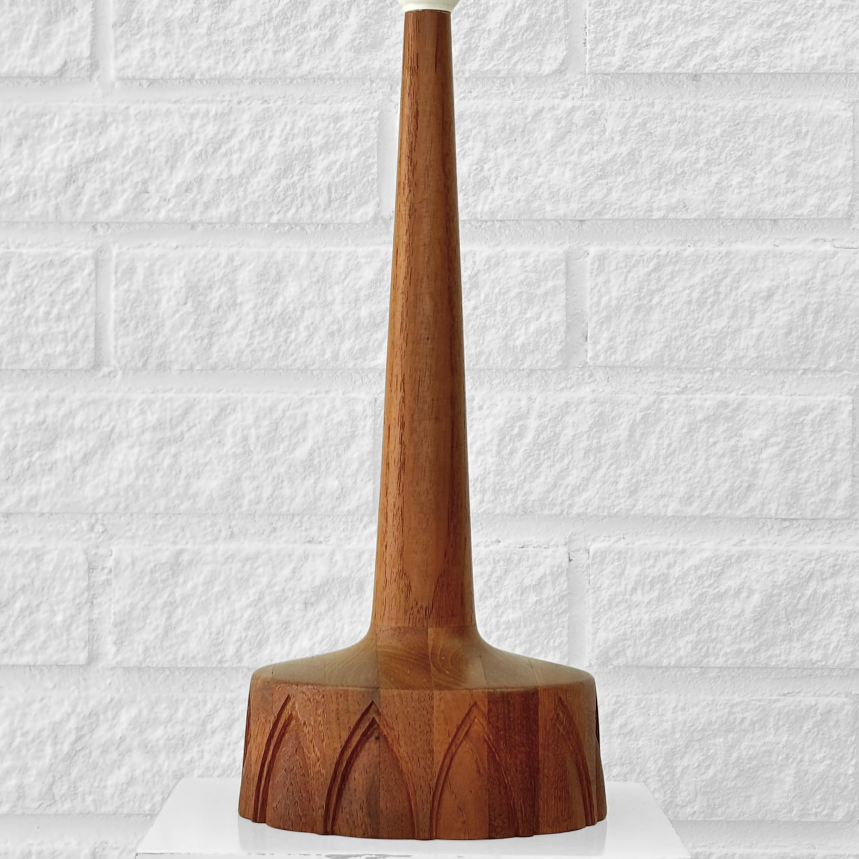 Stilarmatur, Scandinavian mid century table lamp, teak and textile, Sweden 1960s In Good Condition For Sale In Forserum, SE