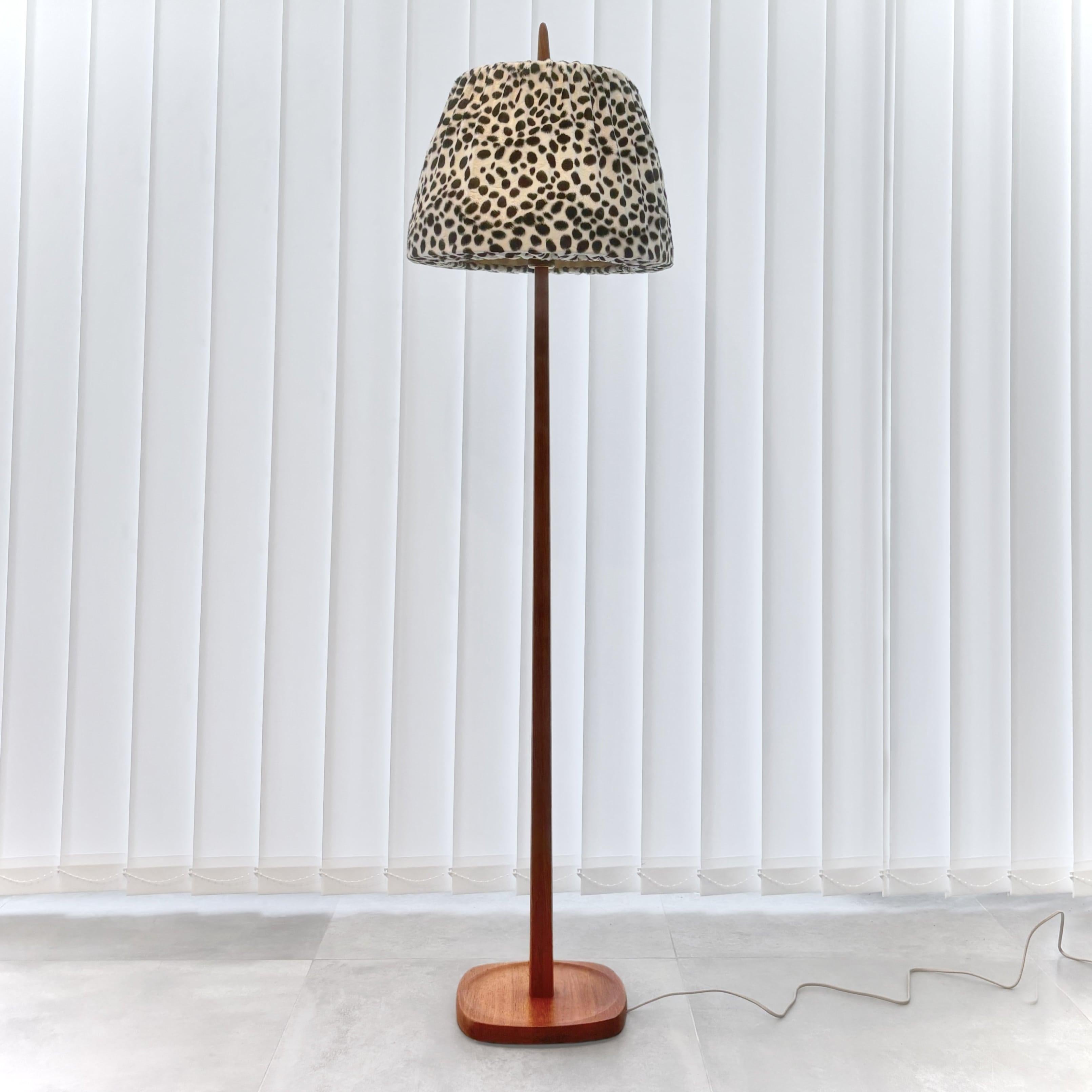 Scandinavian Modern Stilarmatur Tranås floor lamp, teak and brass, Sweden, 1960s For Sale