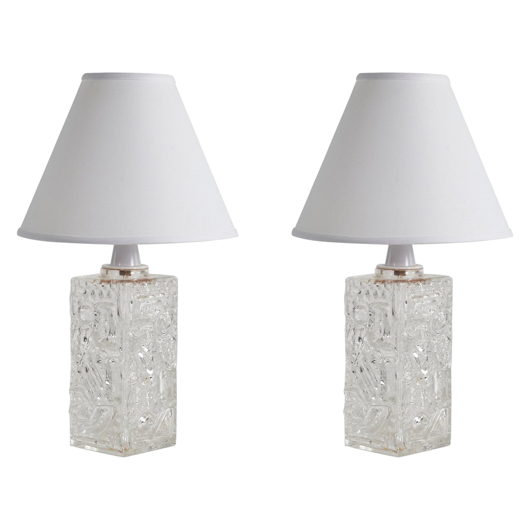 Stilarmatur Tranås, Pareja de lámparas de mesa, Cristal, Suecia Años 60