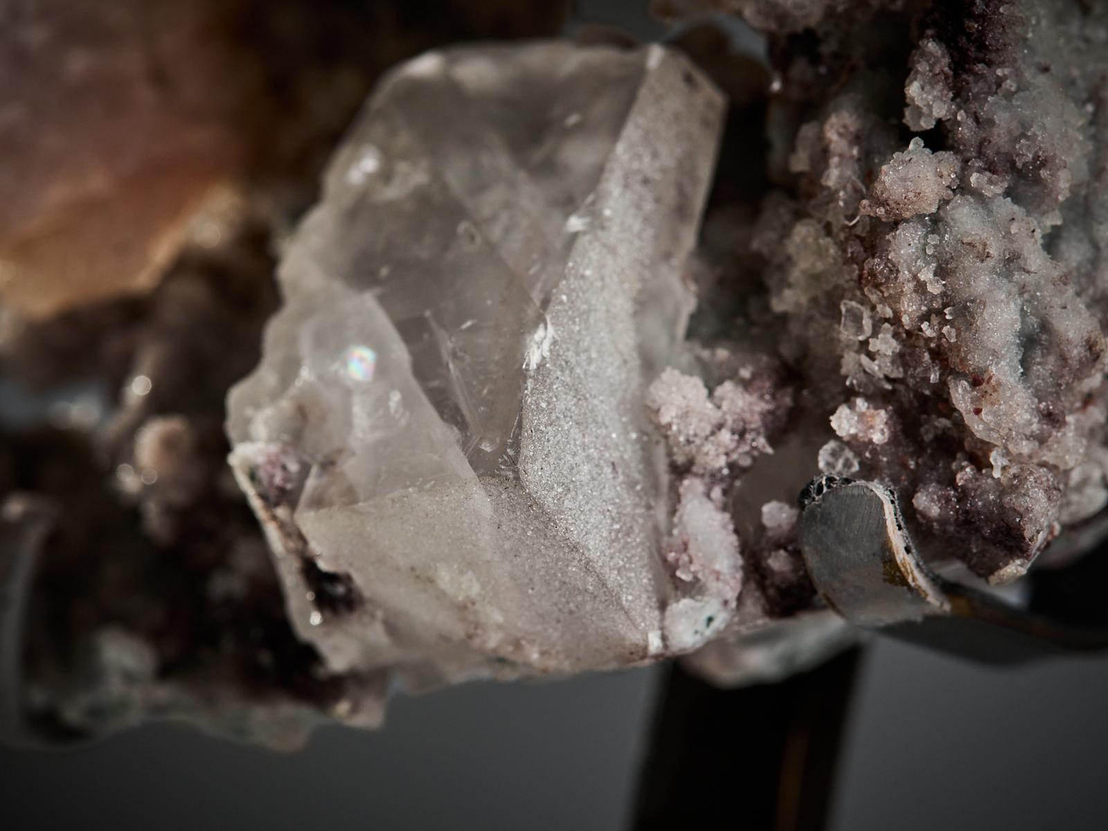 Stilbite and Calcite on Chalcedony Quartz in vendita 13