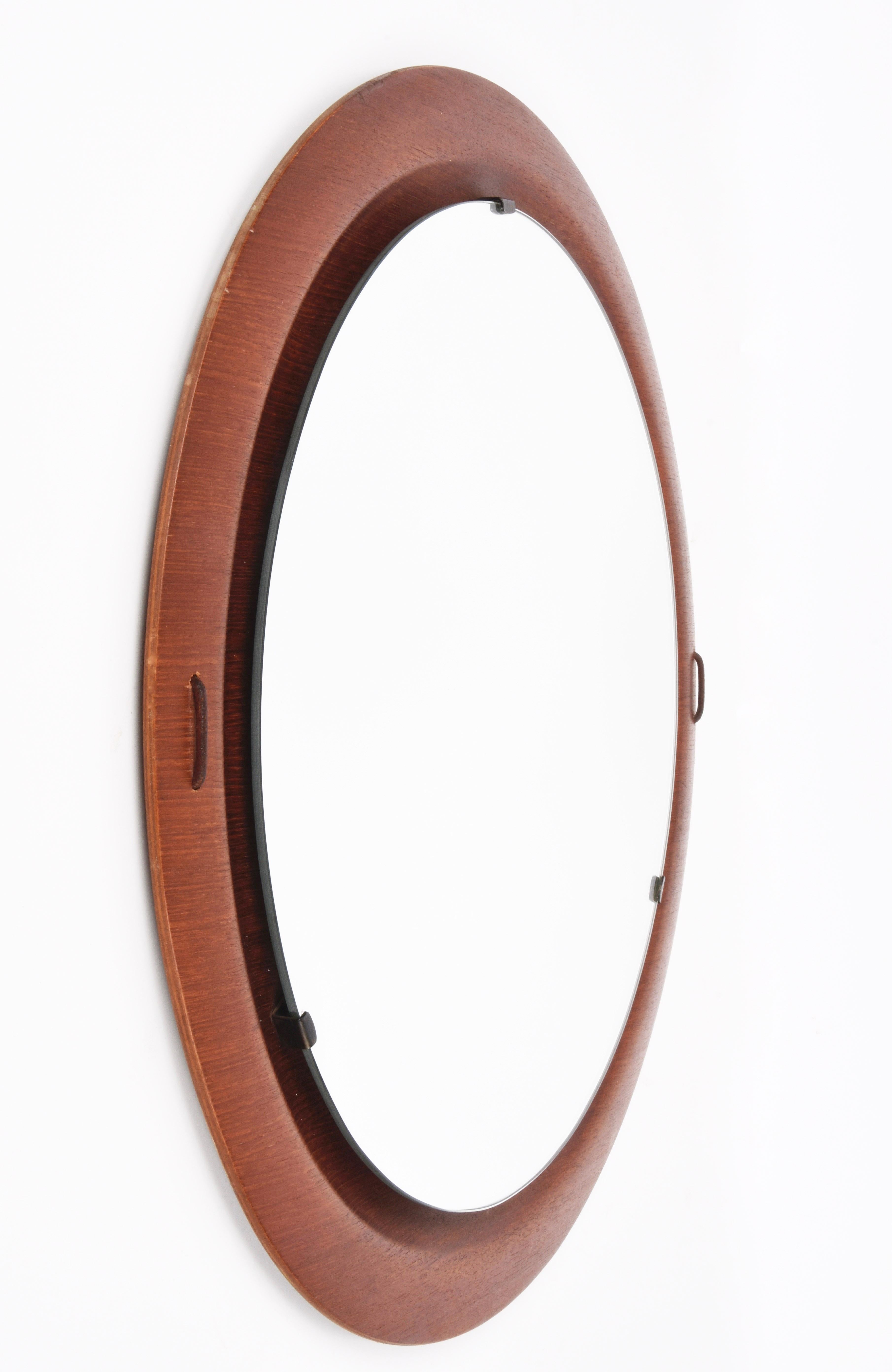 Stilcasa Creazioni Midcentury Italian Mirror with Round Teak Frame, 1960s 6