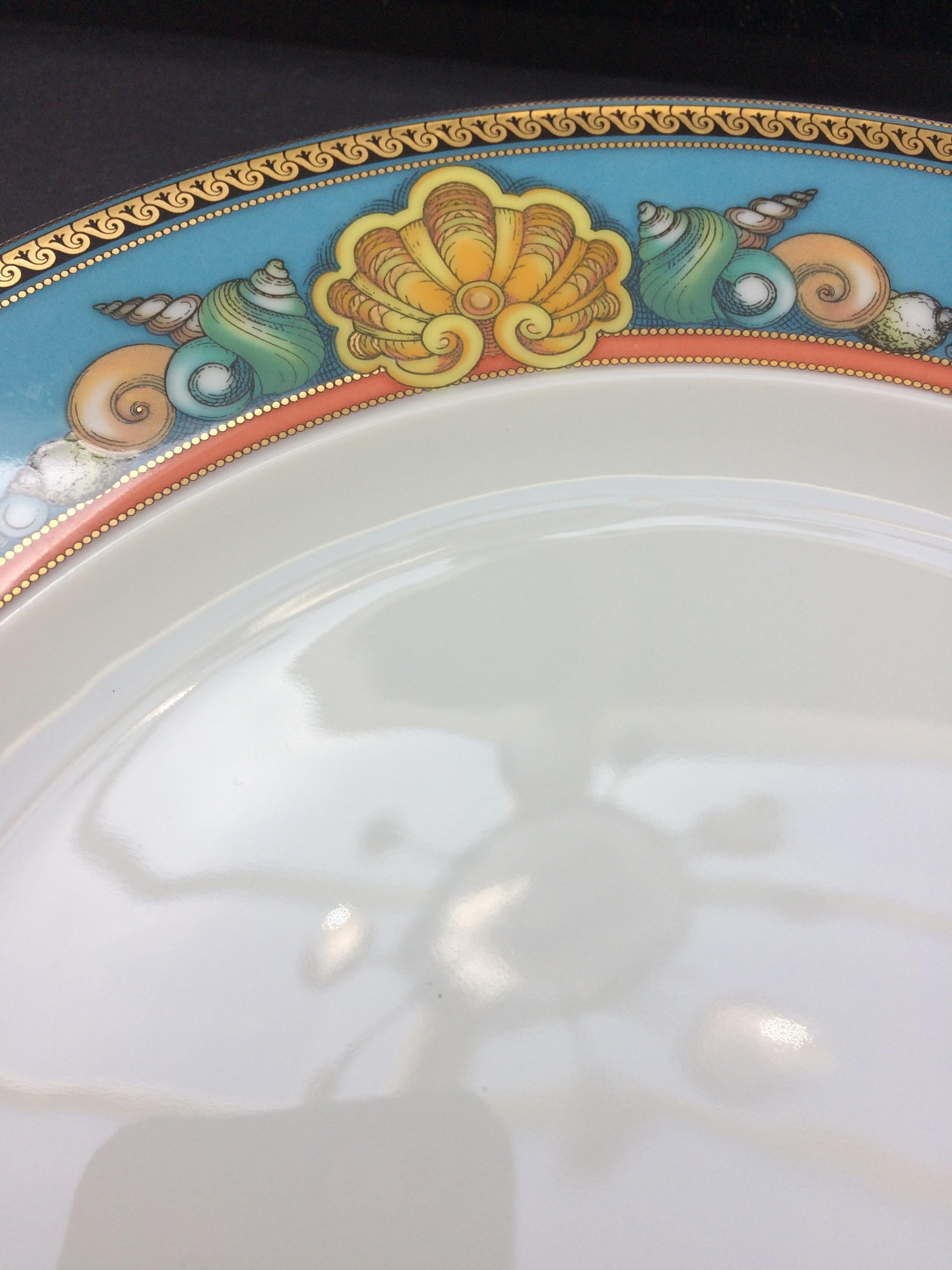 Still in the Box Pristine Set of Versace La Mer Dishes In Excellent Condition In Hopewell, NJ