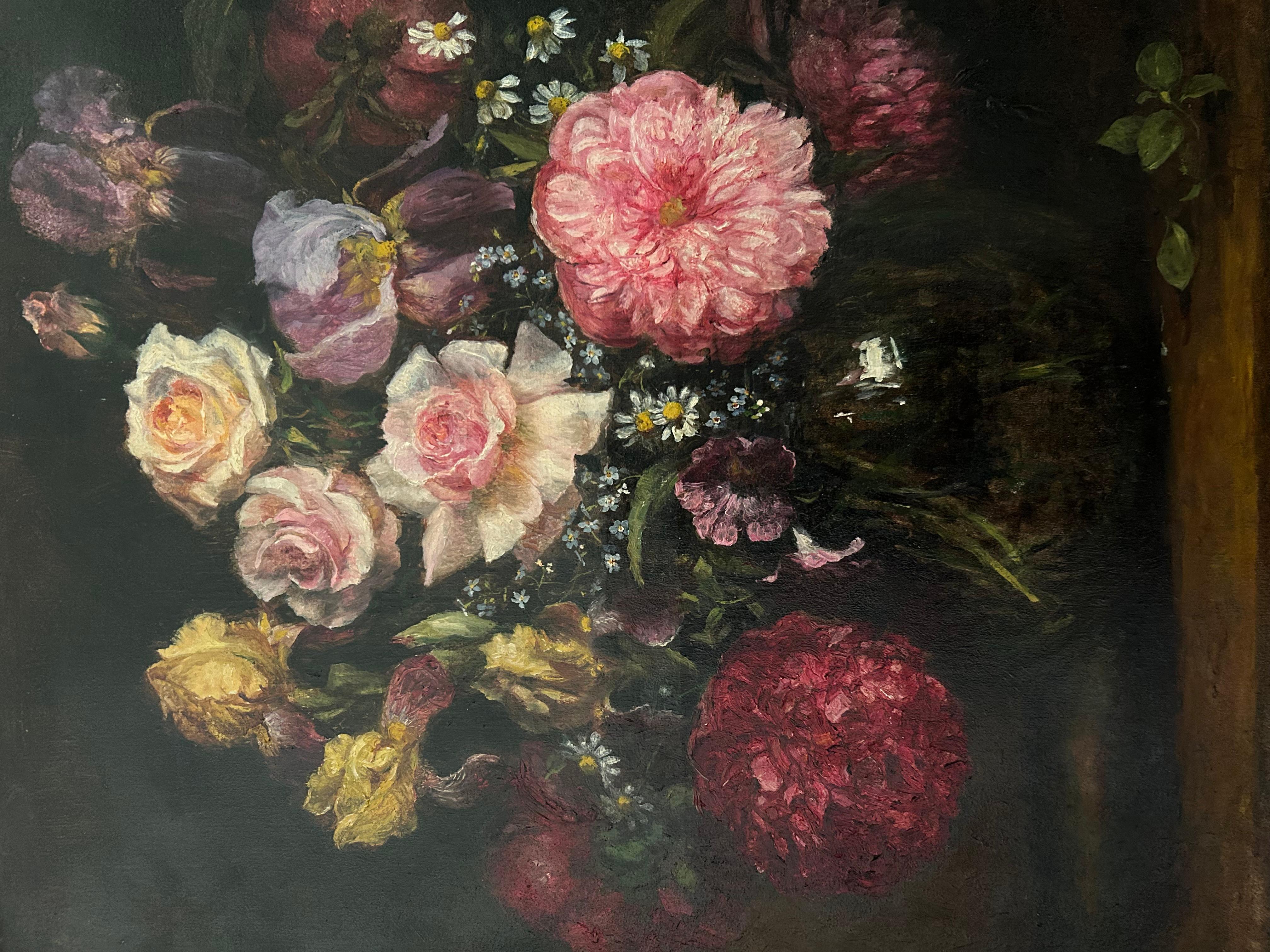 Cette magnifique peinture, Nature morte de fleurs, est l'œuvre du peintre belge Karel Martin Claessens. Une émeute de fleurs roses, rouges et jaunes tombe en cascade sur le bord d'un vase en verre. Les photos ne rendent pas justice à la beauté