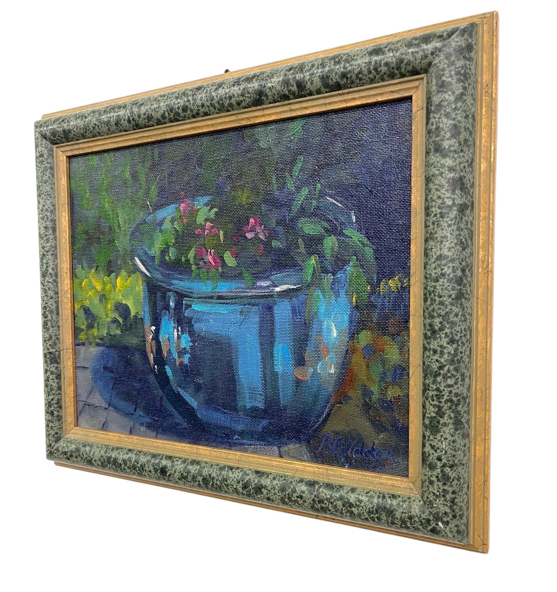 Stilleben Ölgemälde Blauer Übertopf mit Blumen von R. Glidden Gerahmt im Angebot 1