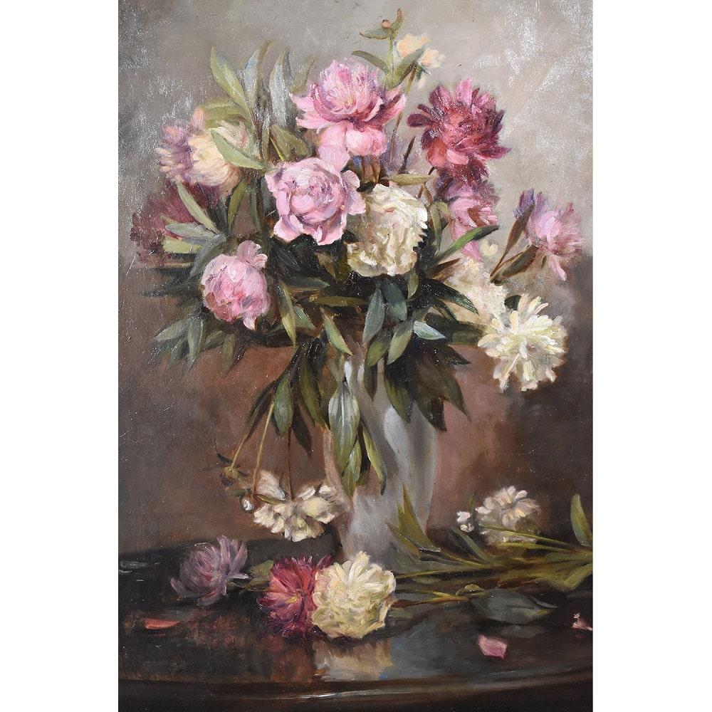 Flowers artwork, antique oil painting, Still Life with Bouquet of Pink Peonies flowers proposed here is an
oil painting on Canvas of the Nineteenth Century. It also has a golden frame from the 20th century. 

This is a bouquet of flowers, Pink