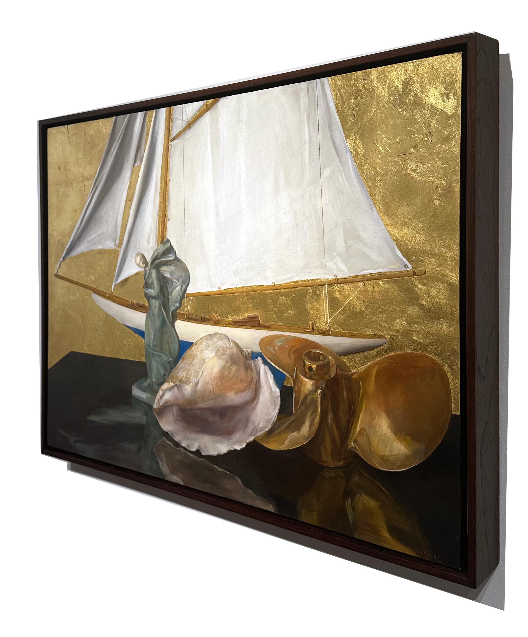 Stillleben mit Segelboot, Statue, Muschelschale, Propeller, Blattgold, Öl auf Tafel im Angebot 1