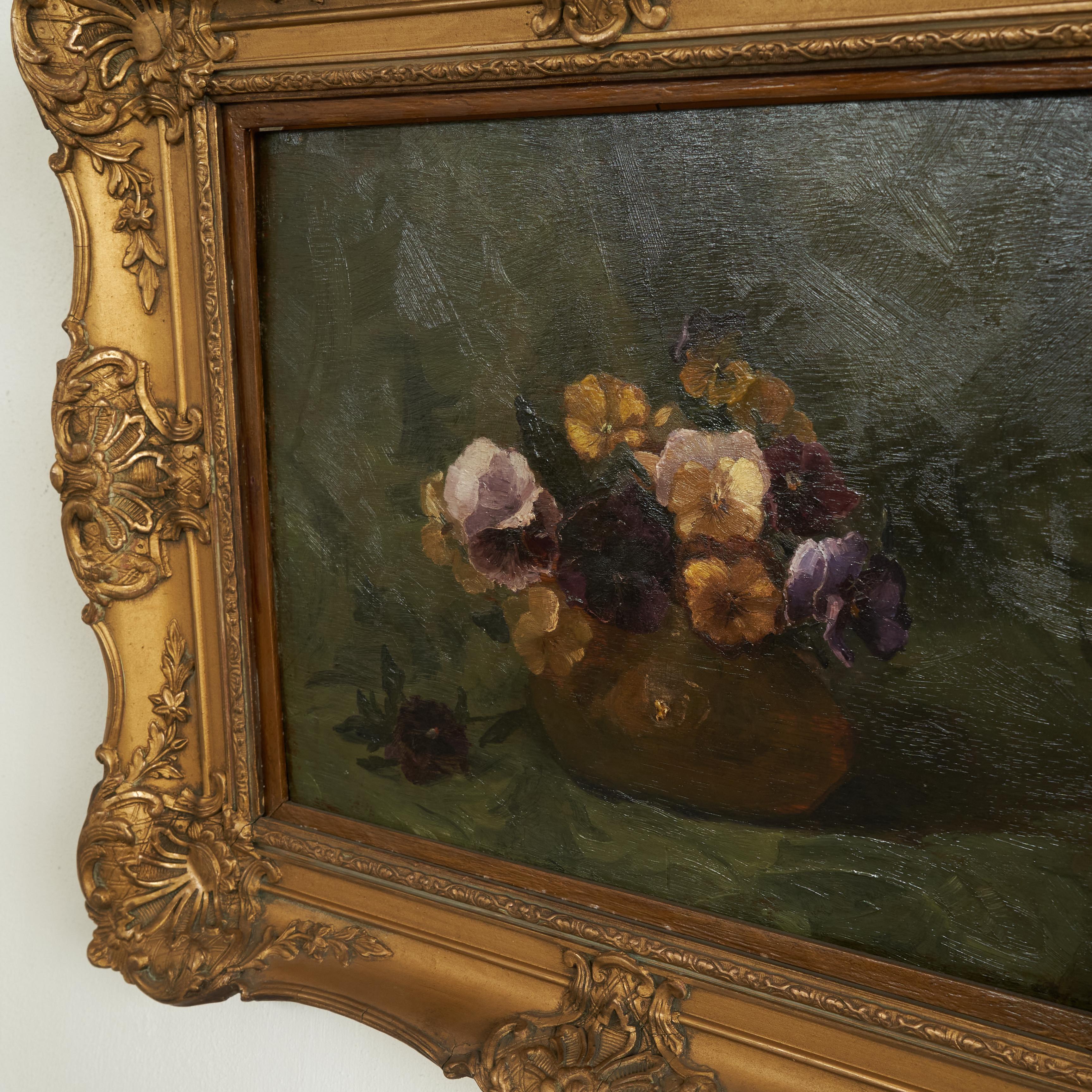 Stillleben mit Violett, Öl auf Tafel, in verschnörkeltem vergoldetem Rahmen, 1880er Jahre im Zustand „Gut“ im Angebot in Tilburg, NL