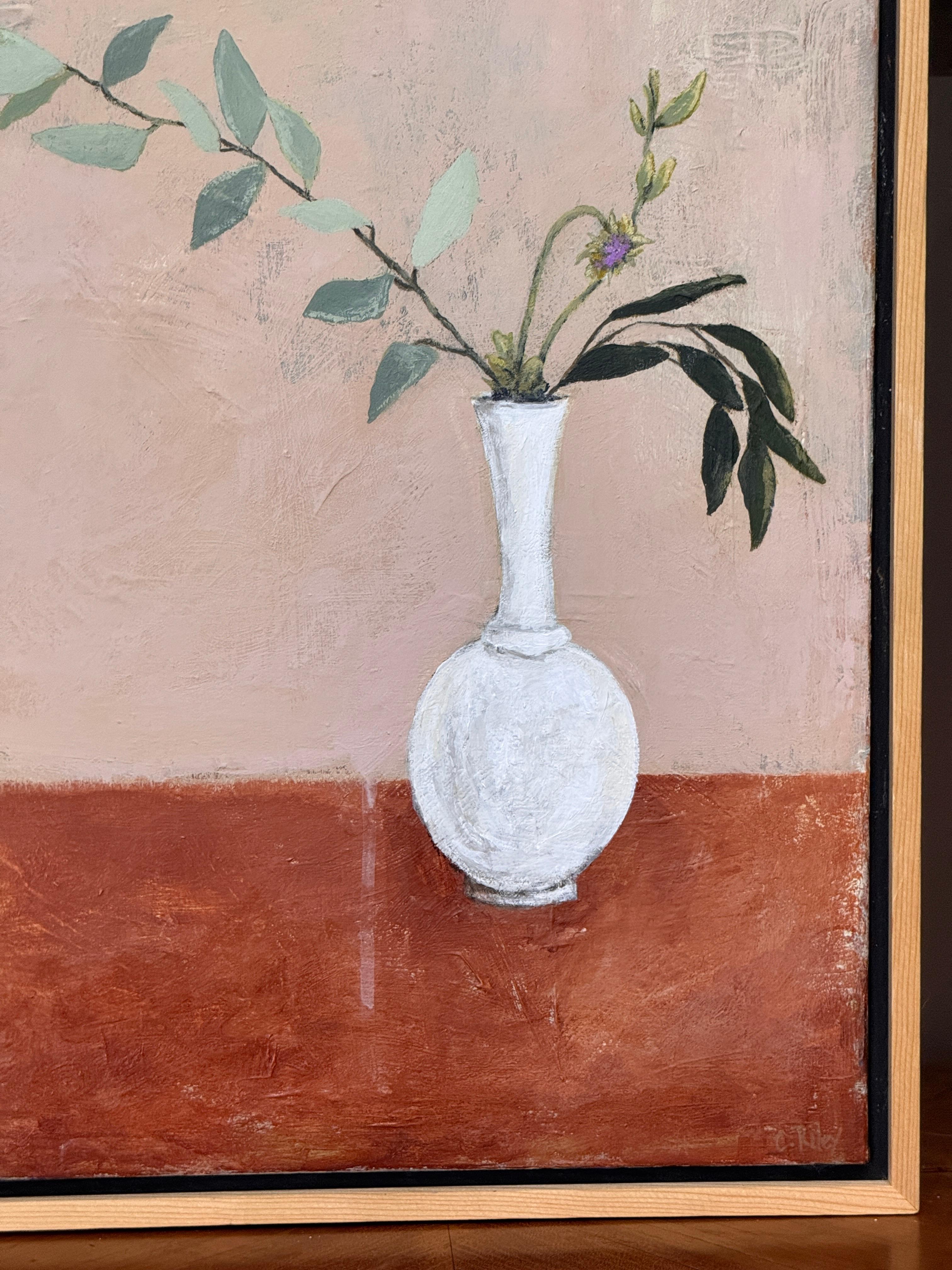 Stilleben mit weißer Vase von Claiborne Riley (amerikanisch) im Angebot