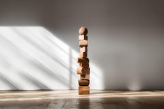 Still Stand n°73 : Totem biomorphique en chêne par NONO, Modern Escalona Artistry