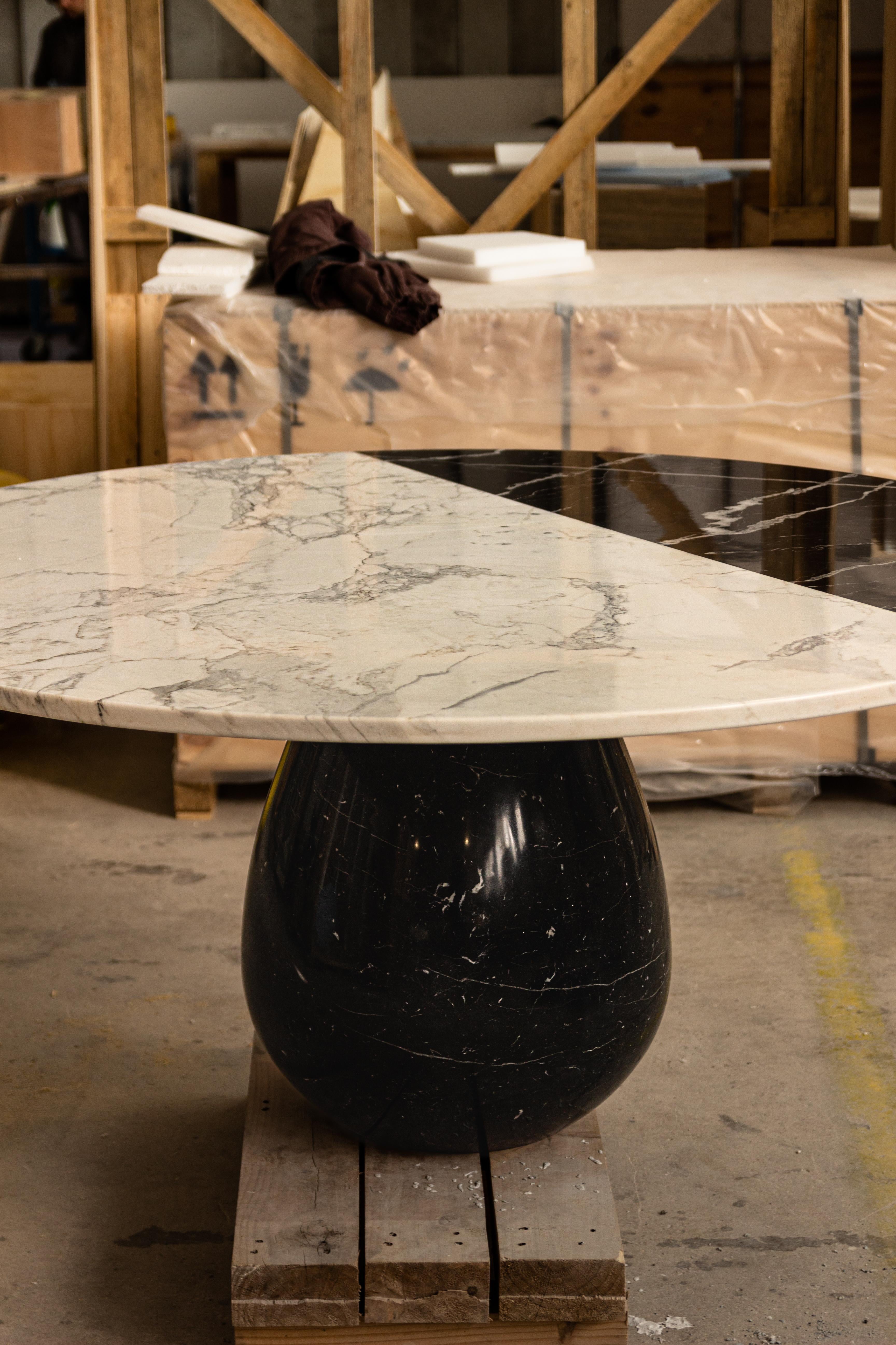 Table de salle à manger Stilla par Serafini Neuf - En vente à London, GB