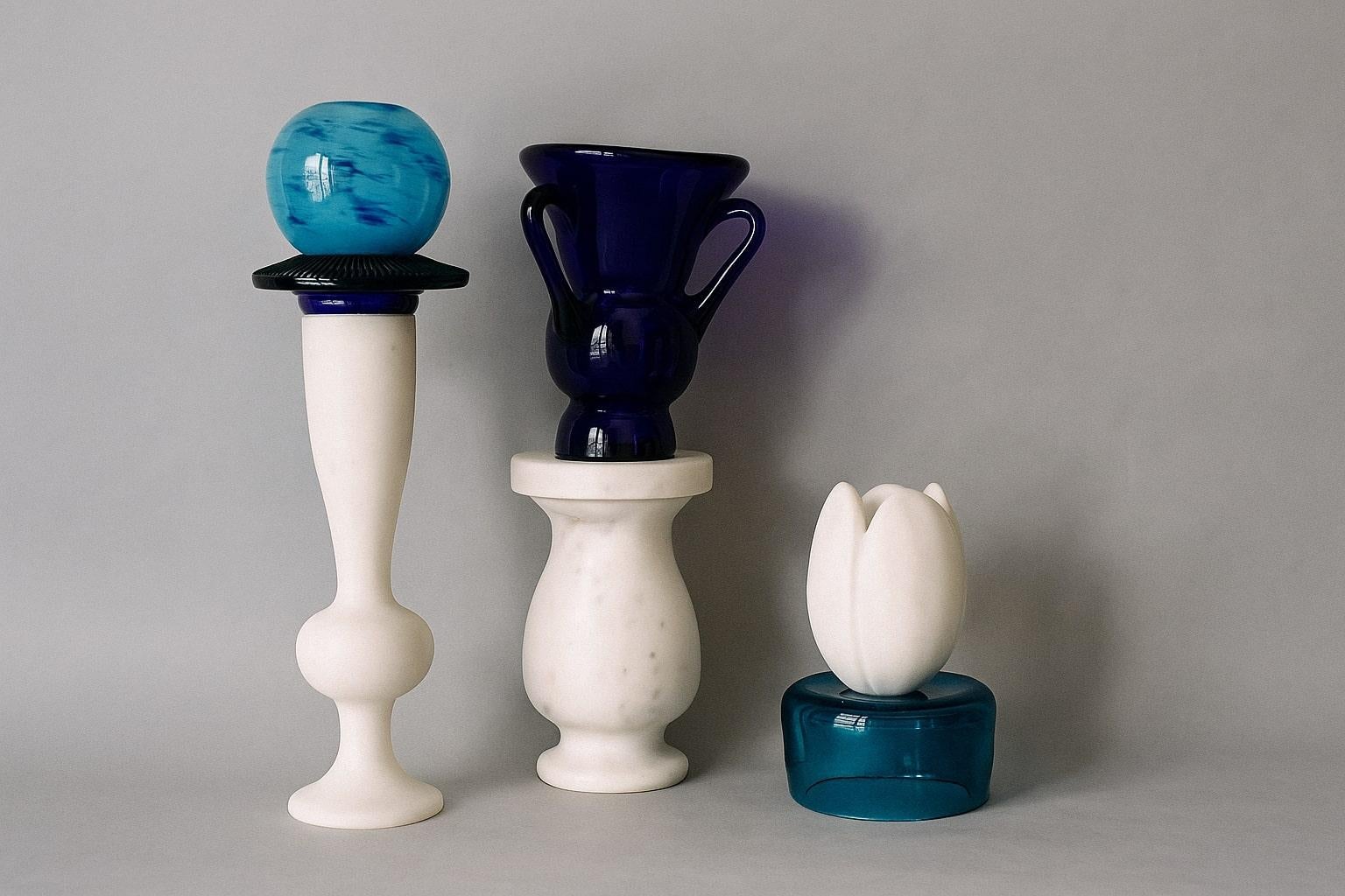 Grec Stillness - Une collection moderne de pièces sculpturales en marbre et verre soufflé, 3pcs en vente