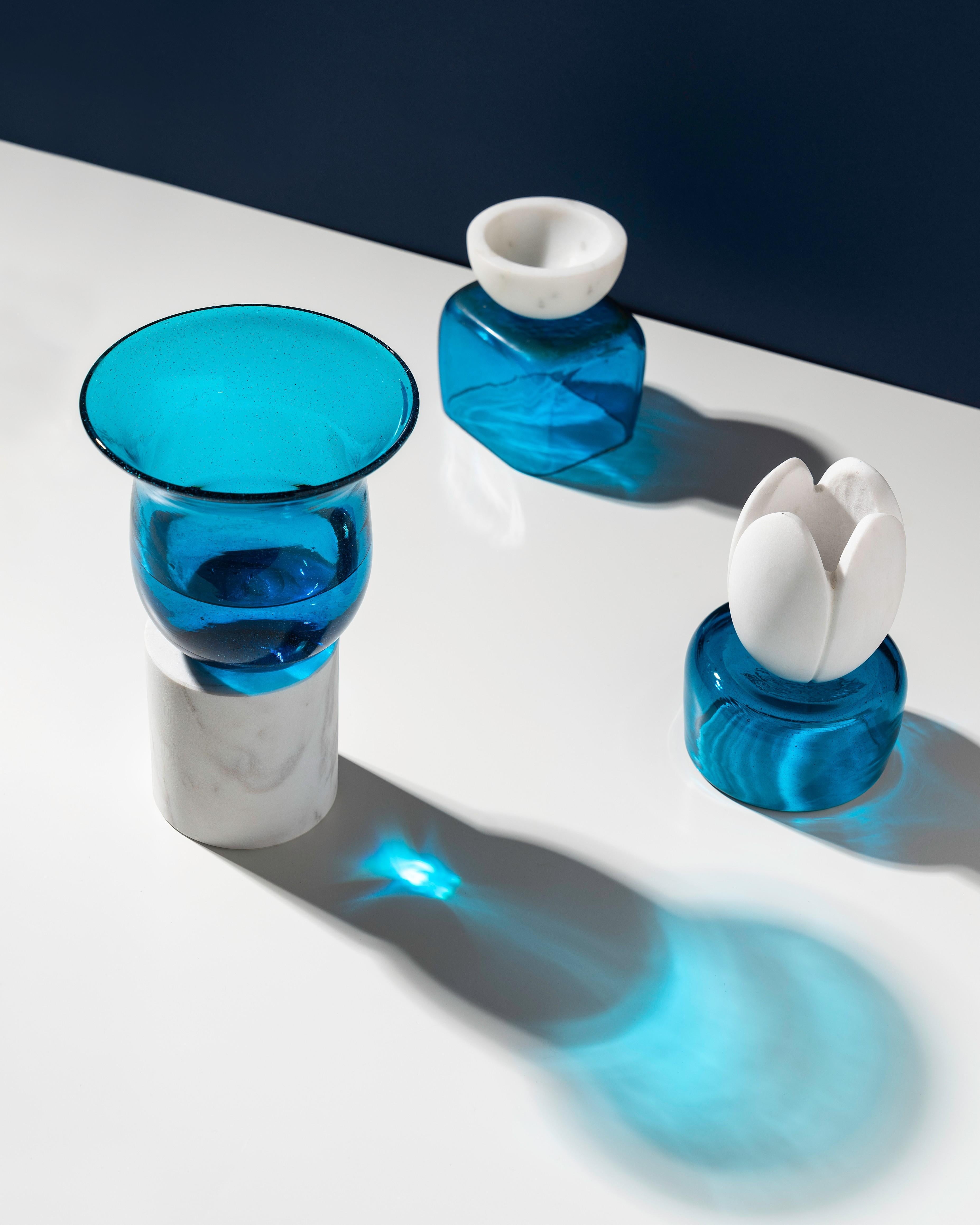 Fait main Stillness- Une collection moderne de pièces sculpturales en marbre et en verre de Murano en vente