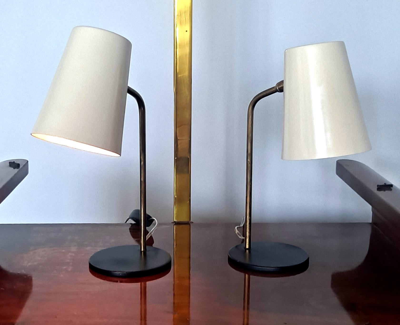 Paire de lampes italiennes par Stilux Milano .