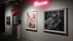 "Blind Standard" (ENMARCADA) Fotografía 48 x 36 In Edición de 3 por StillVika