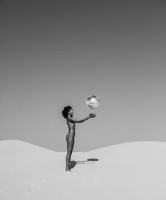 "Joy" Photographie de paysage en noir et blanc 28 x 21 In Ed. 1/23 par StillVika