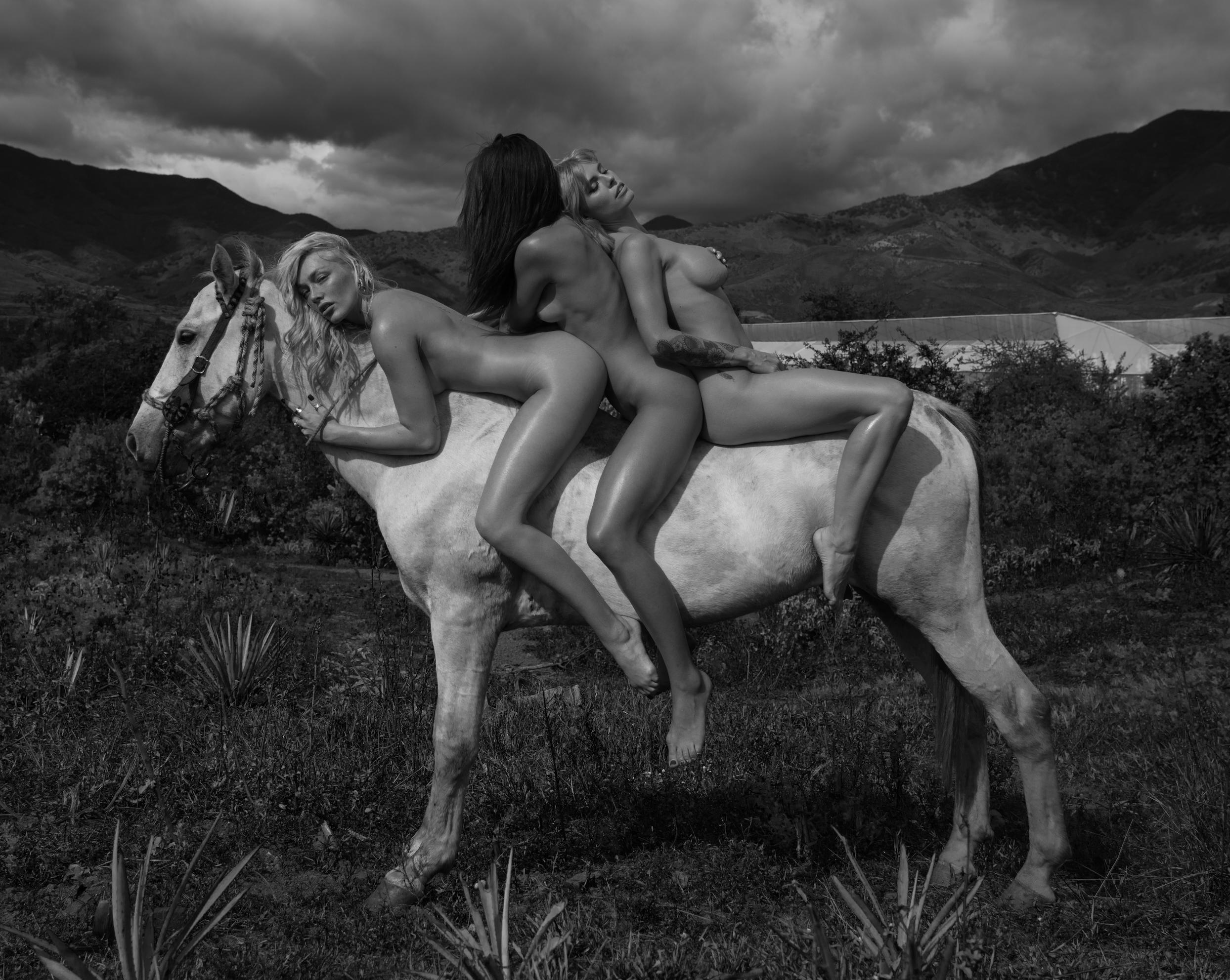 "Oaxaca" Black & White Photography 31.5 x 38.5 In Ed. 2/7 by StillVika

Medium: Canson Platine 310GSM

Not framed. Print only. Ships rolled in tube. 

Amidst a chaotic world filled with dispiriting images, stories, and conflicts, StillVika is able