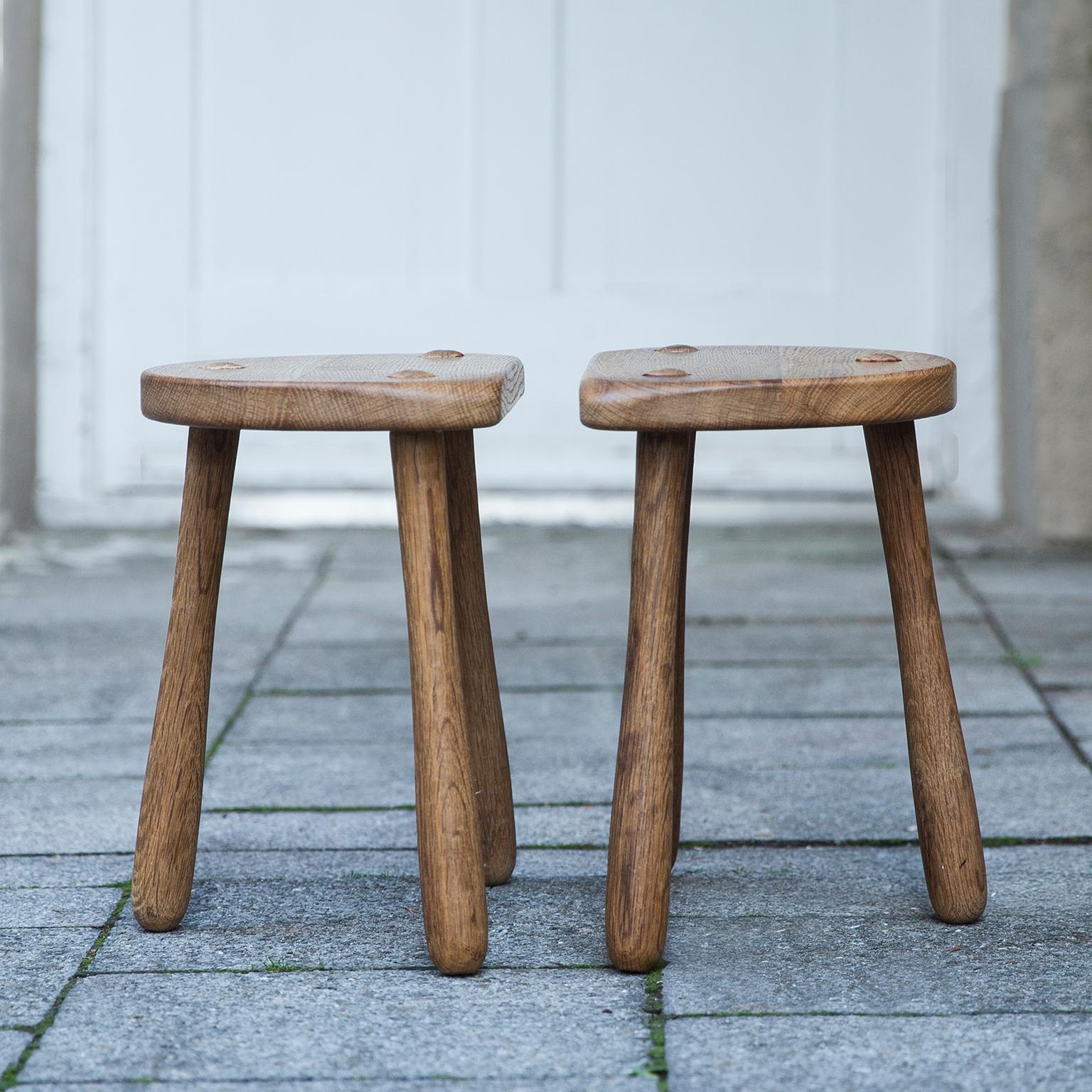 oak.stool