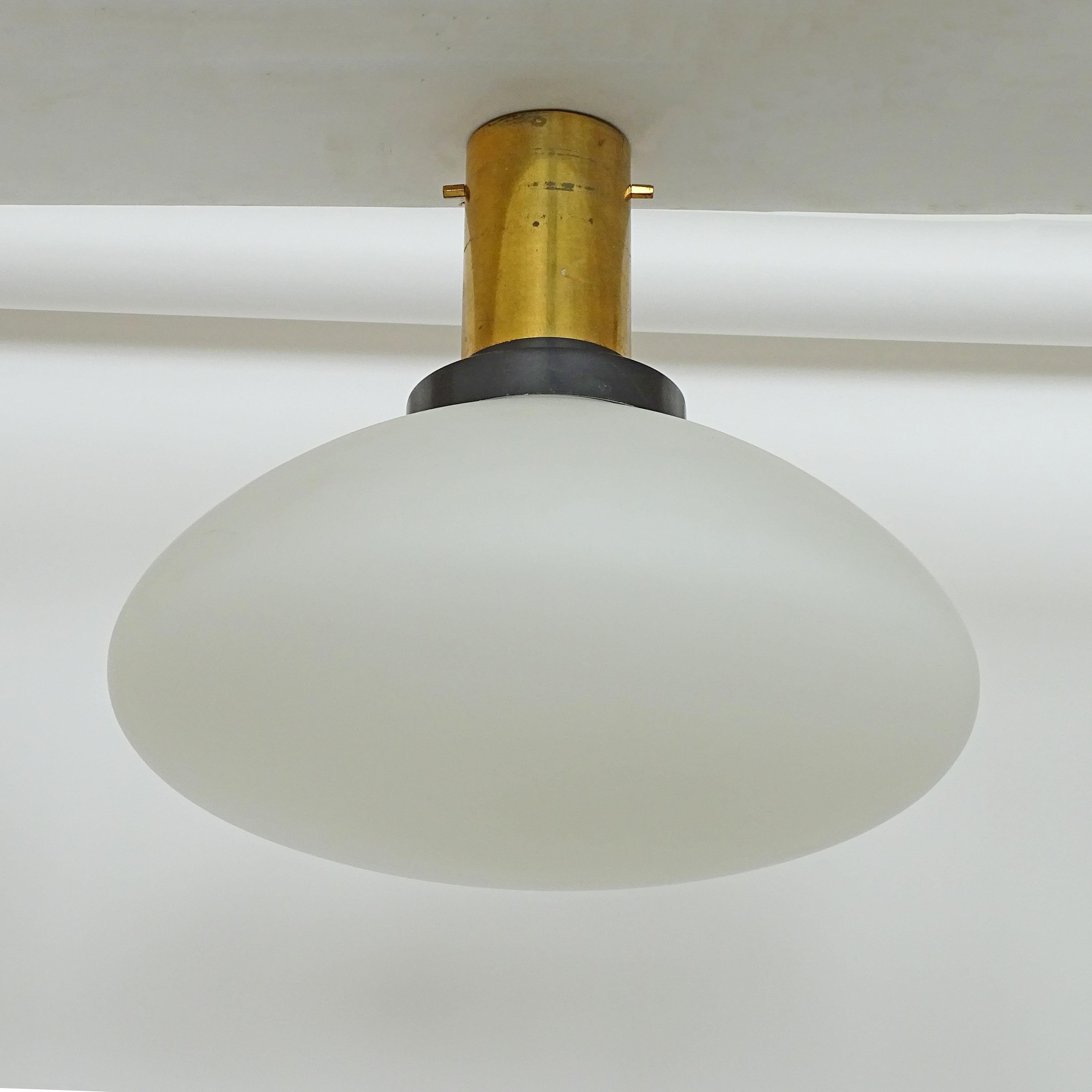 Stilnovo 1950s Brass and Glass Ceiling Lamp In Good Condition For Sale In Milan, IT