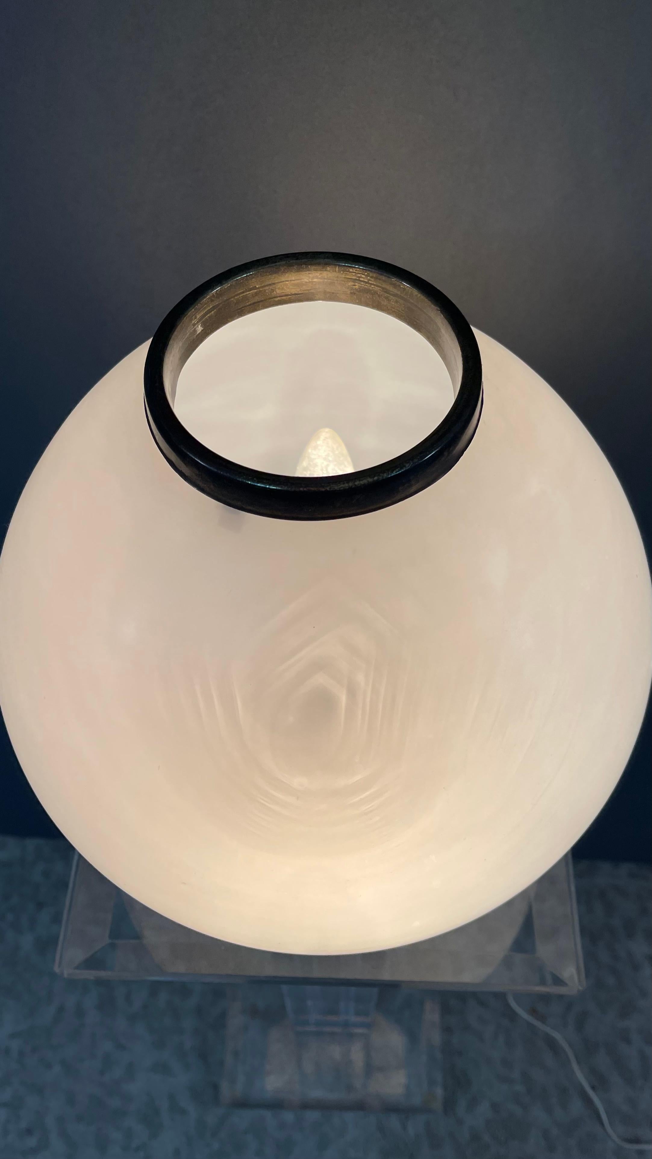 Stilnovo-Tischlampe aus signiertem Glas, 1960er Jahre im Angebot 5
