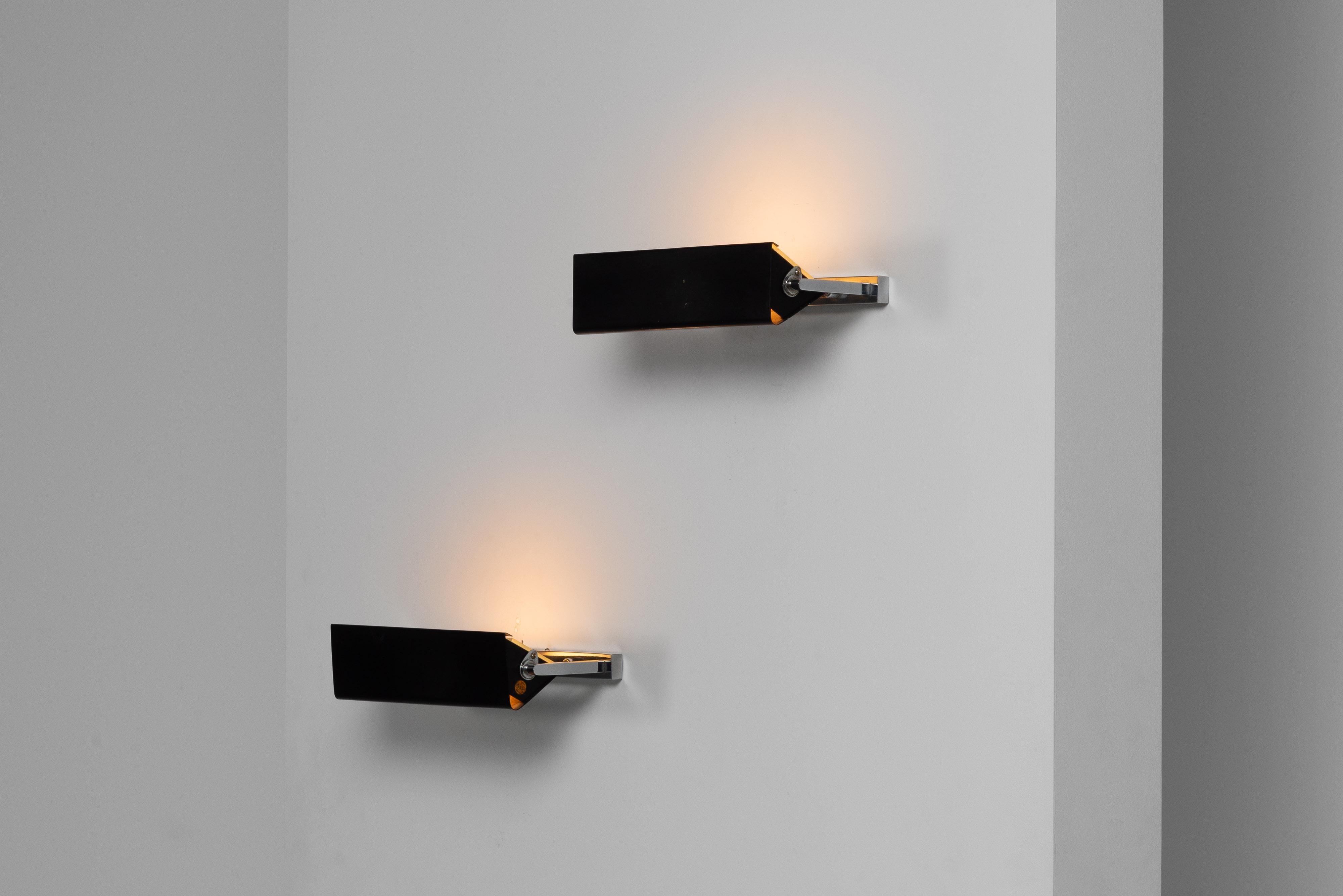 Peint à froid Stilnovo lampes de lit réglables fabriquées en Italie 1960 en vente