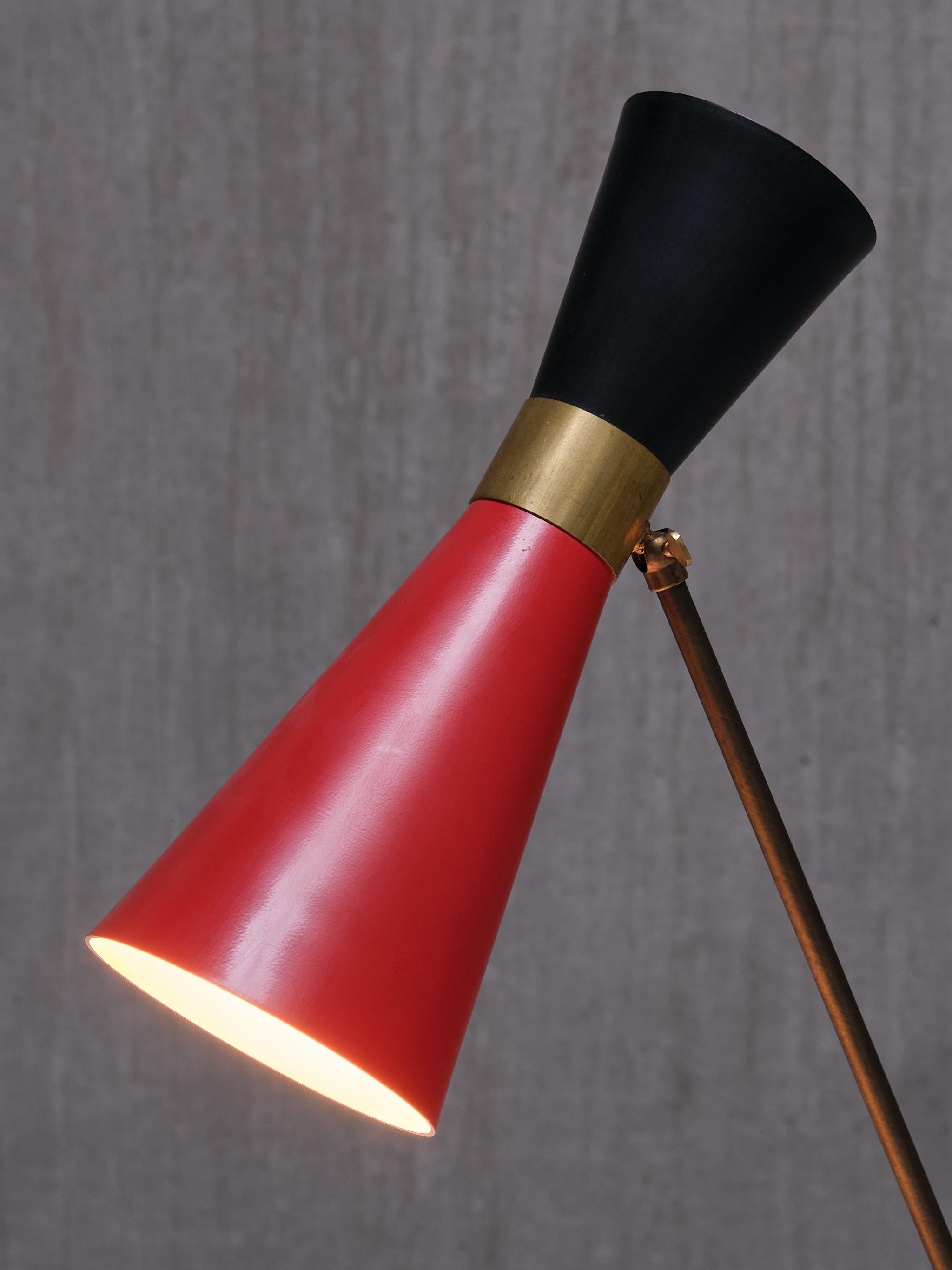 Stilnovo Adjustable Brass Desk Lamp, Black and Red Diabolo Shade, Italy, 1950s In Good Condition For Sale In The Hague, NL