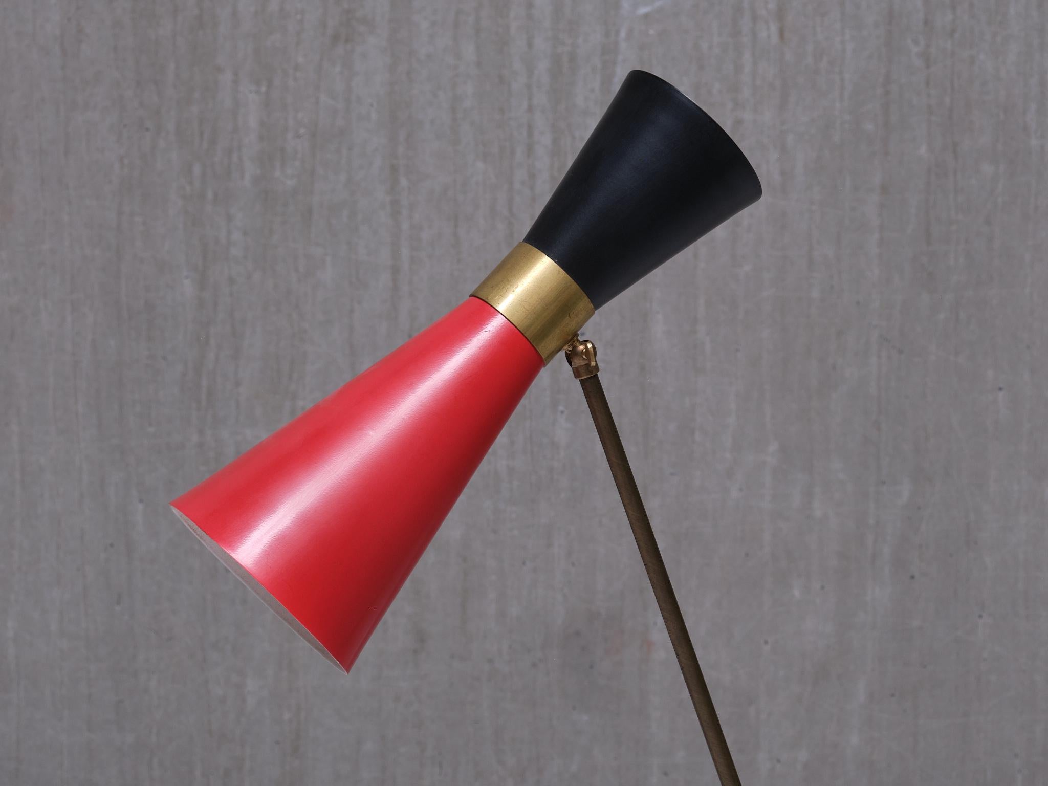 Stilnovo Adjustable Brass Desk Lamp, Black and Red Diabolo Shade, Italy, 1950s For Sale 2