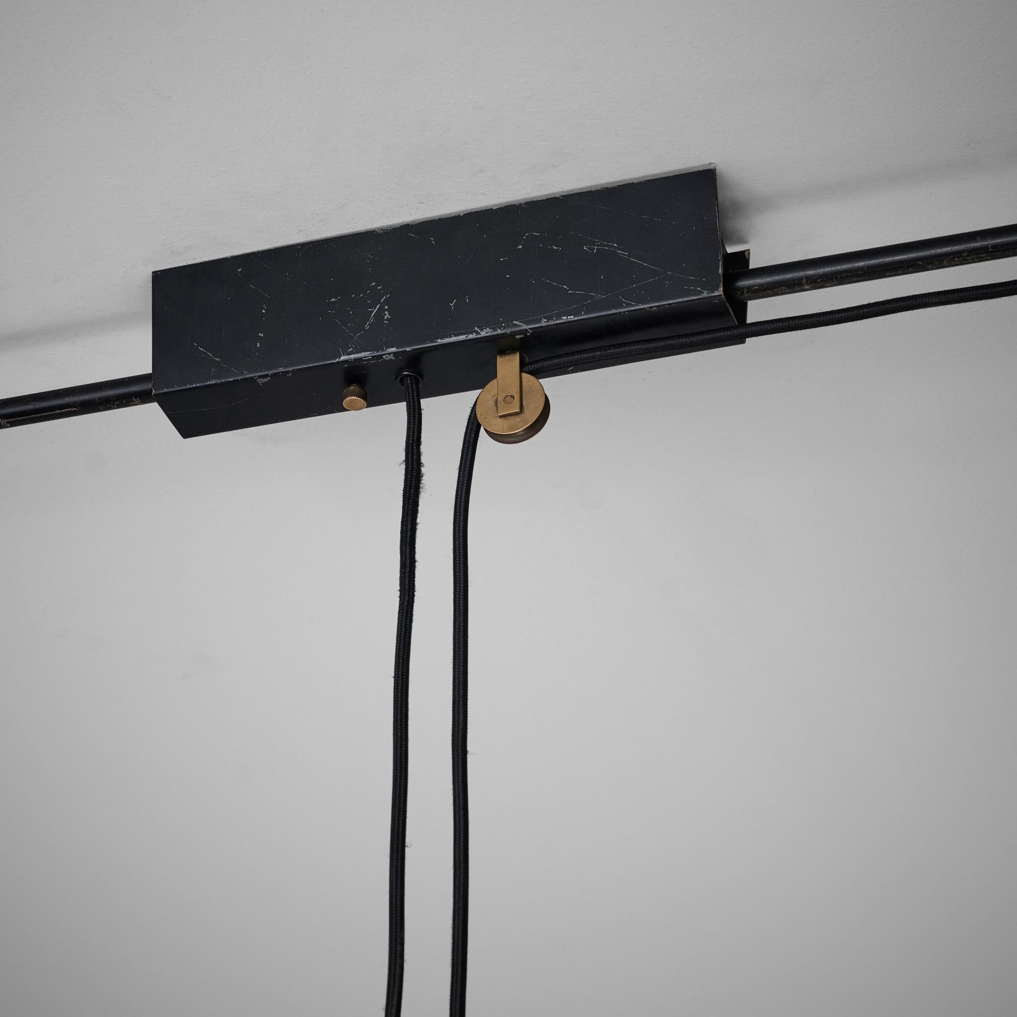 Mid-20th Century Italian Adjustable Counterweight Pendant Lamp