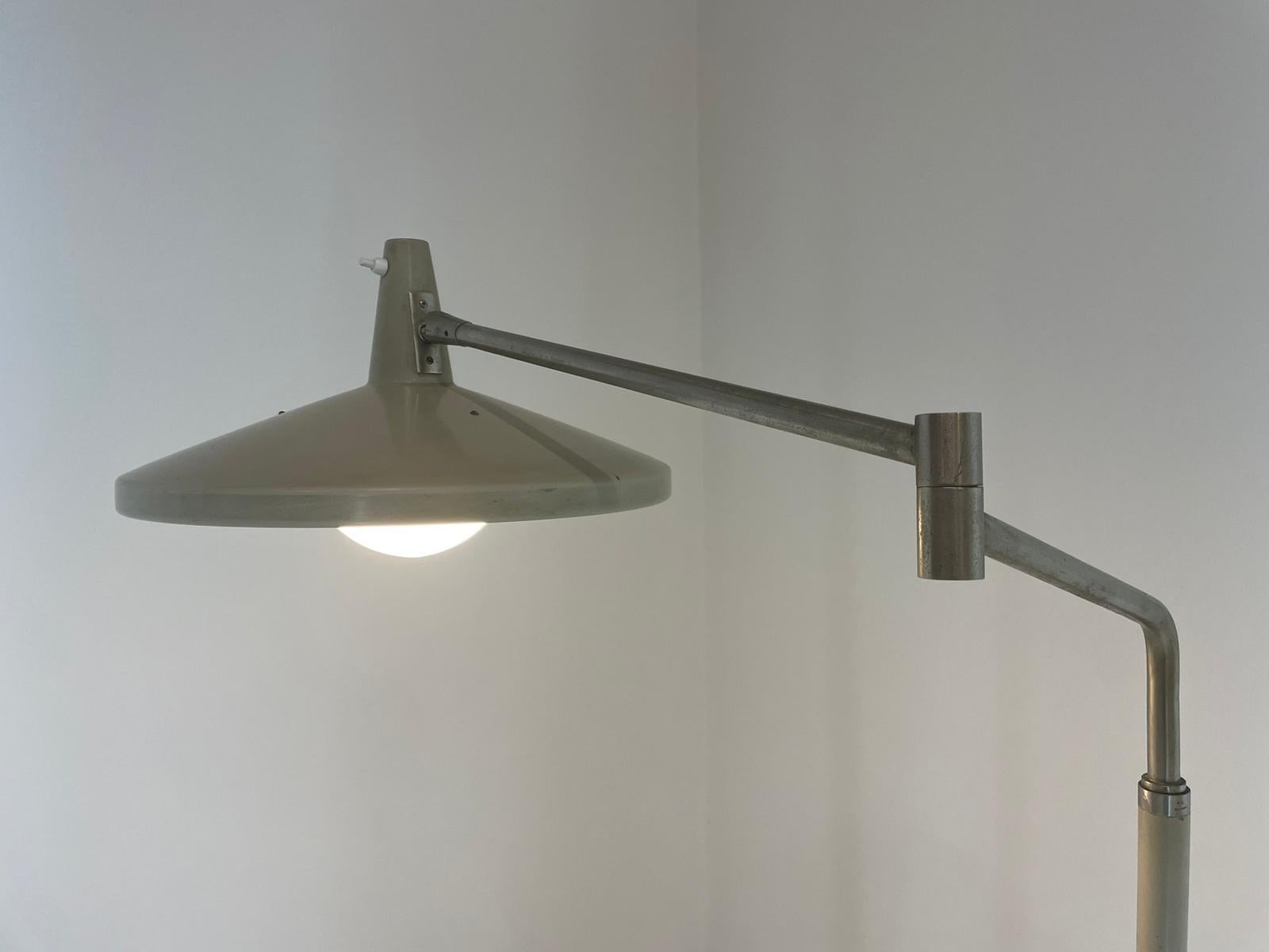 Stilnovo Adjustable Floor Lamp Mod. 4060 Nickel Plated Brass Glass, 1962, Italy In Good Condition For Sale In Catania, IT