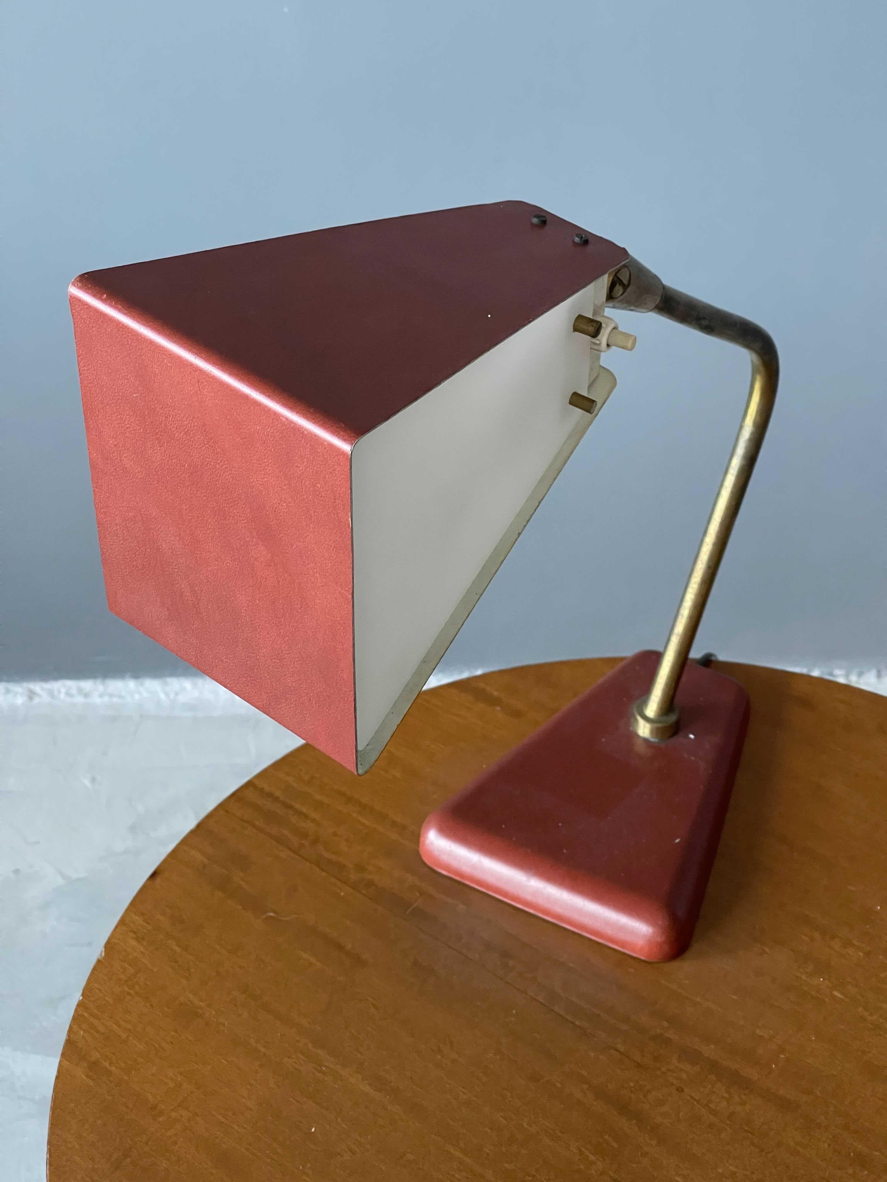 Italian Stilnovo, Adjustable Table Lamp, Red Lacquer Metal, Brass, Acrylic, Italy, 1950s