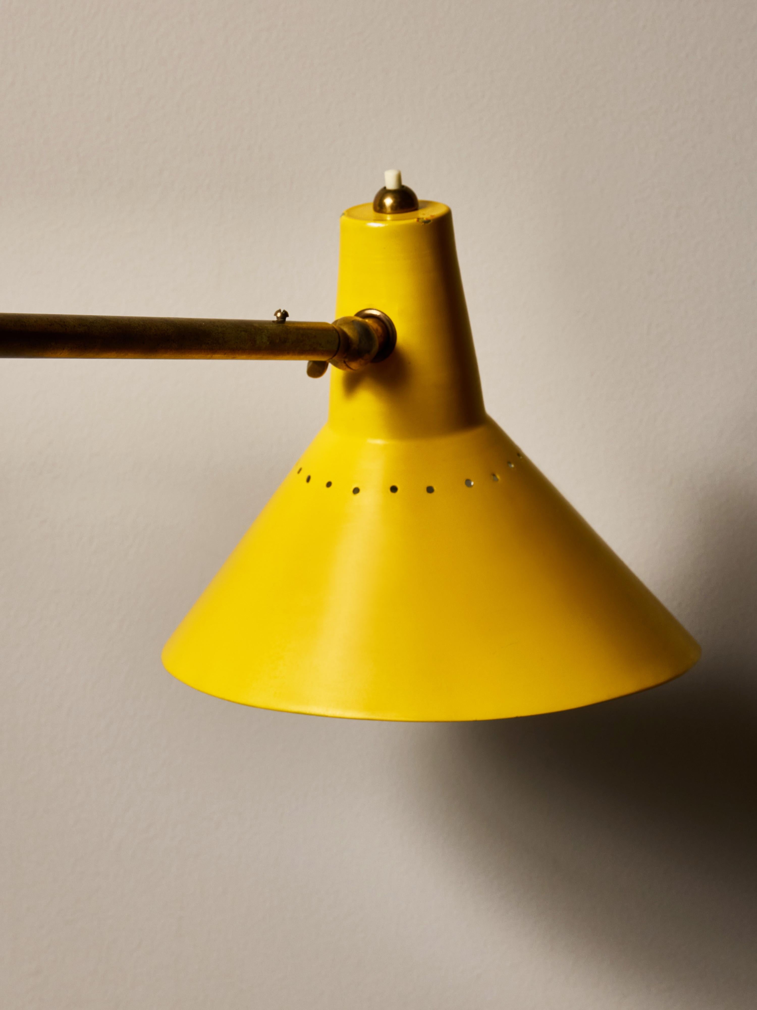 Lámpara de pie tricolor regulable Stilnovo en venta 1