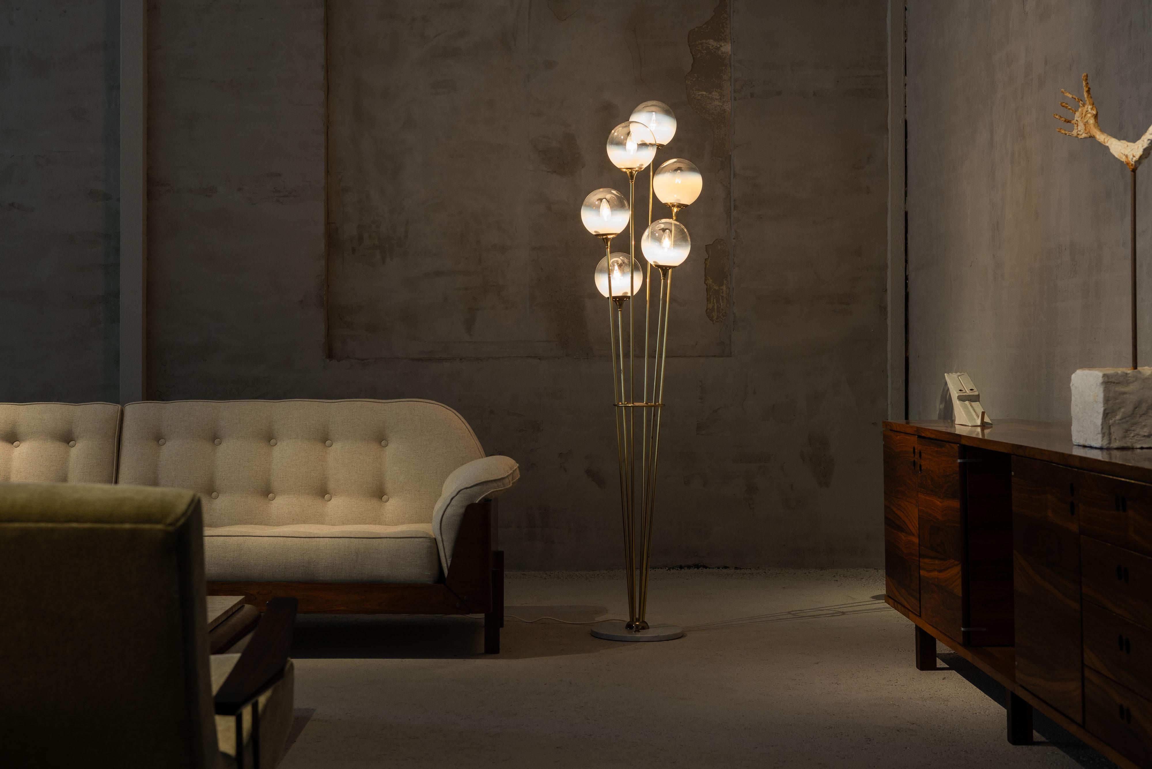 Mid-Century Modern Stilnovo Alberello lampadaire marbre laiton Italie 1960 en vente