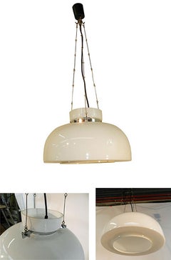 Stilnovo 'Attribute a' Suspension in White Opaline, Italy, circa 1970-1980