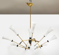 Grand lustre moderniste en laiton à 8 bras, attribué à Stilnovo, design des années 1960