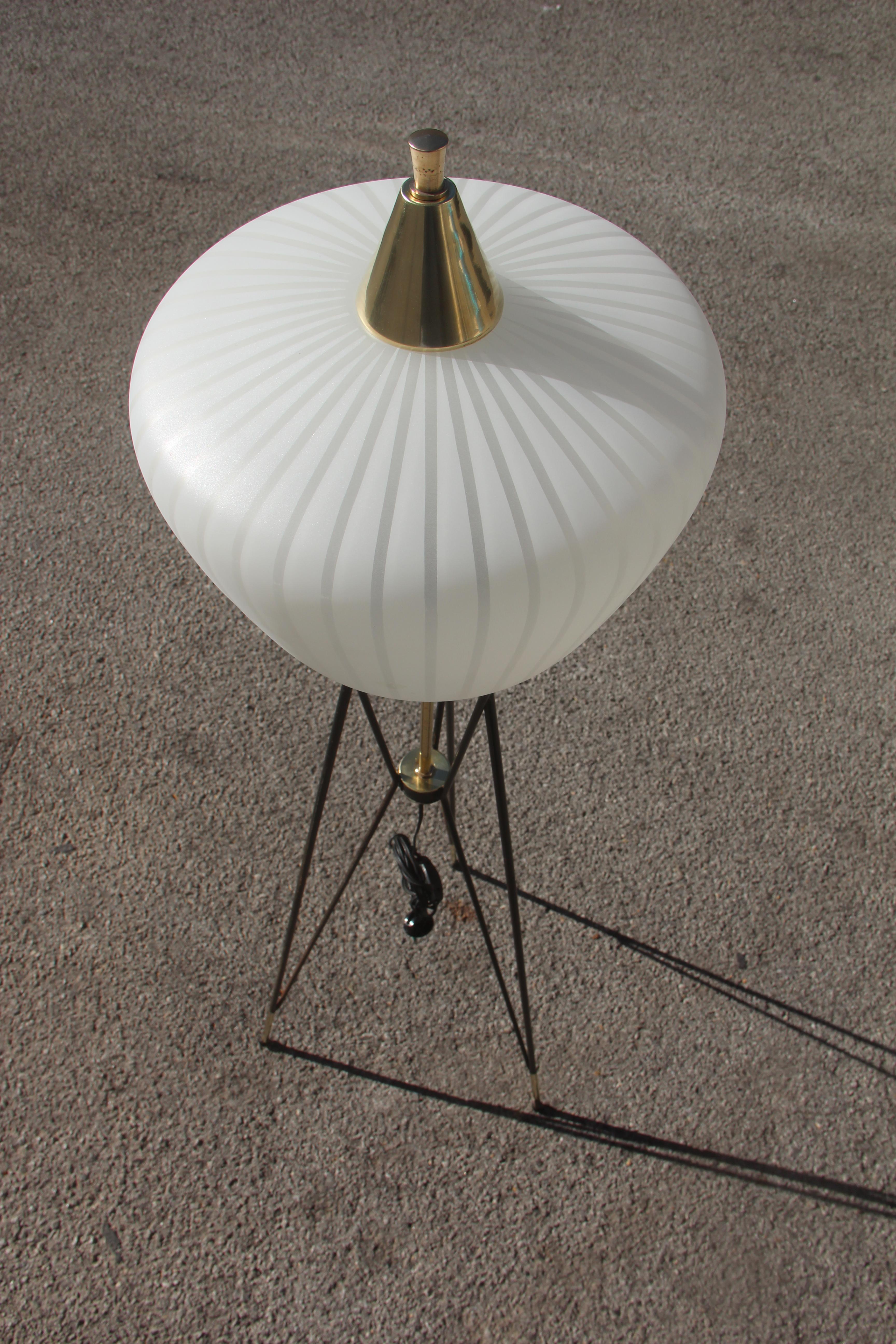 Stilnovo Attributed Mid-Century Modern Italian Floor Lamp Glass Brass White 1950 For Sale 12