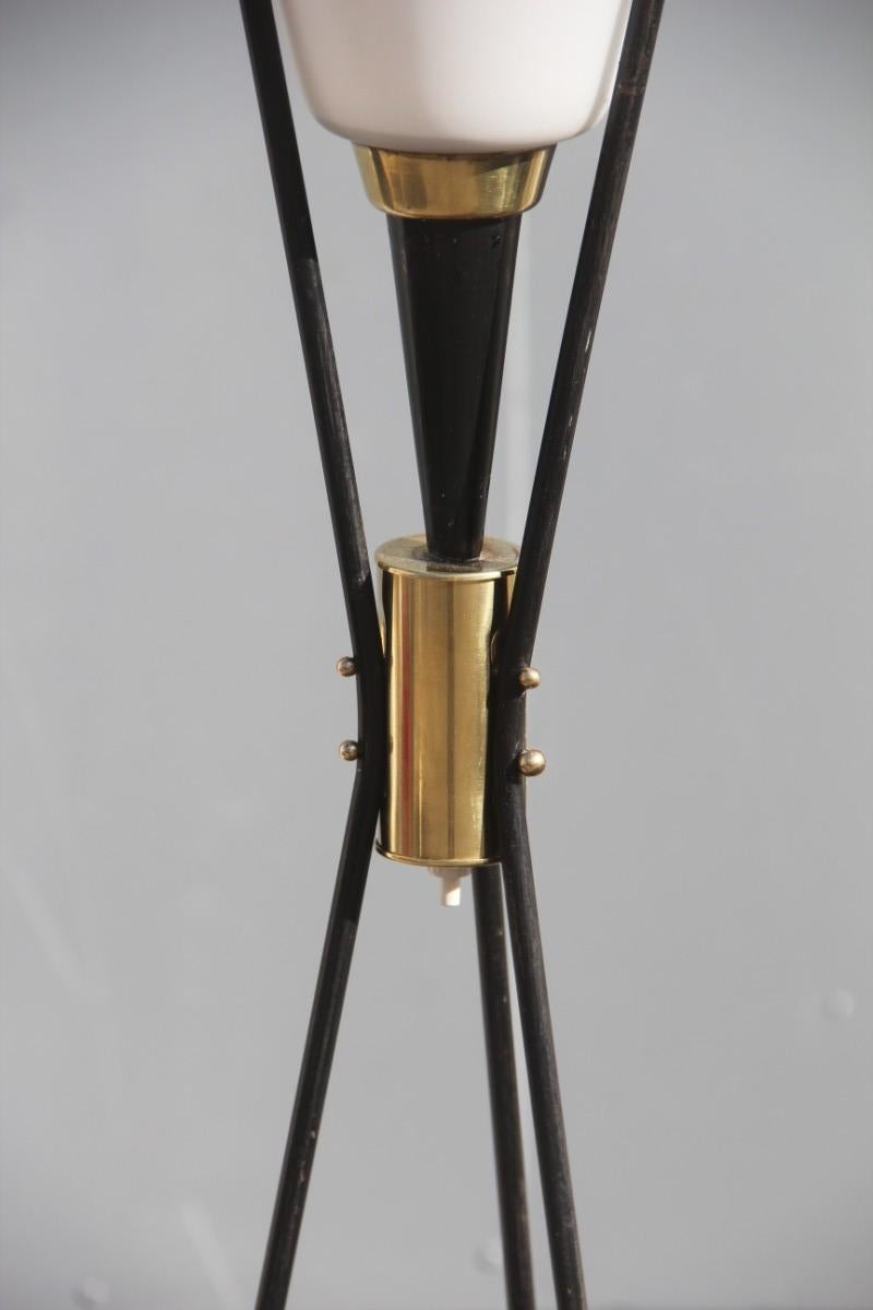 Stilnovo Attributed midcentury floor lamp Italian design black brass white glass, 1950s.
Measures: Diameter glass cm 15.