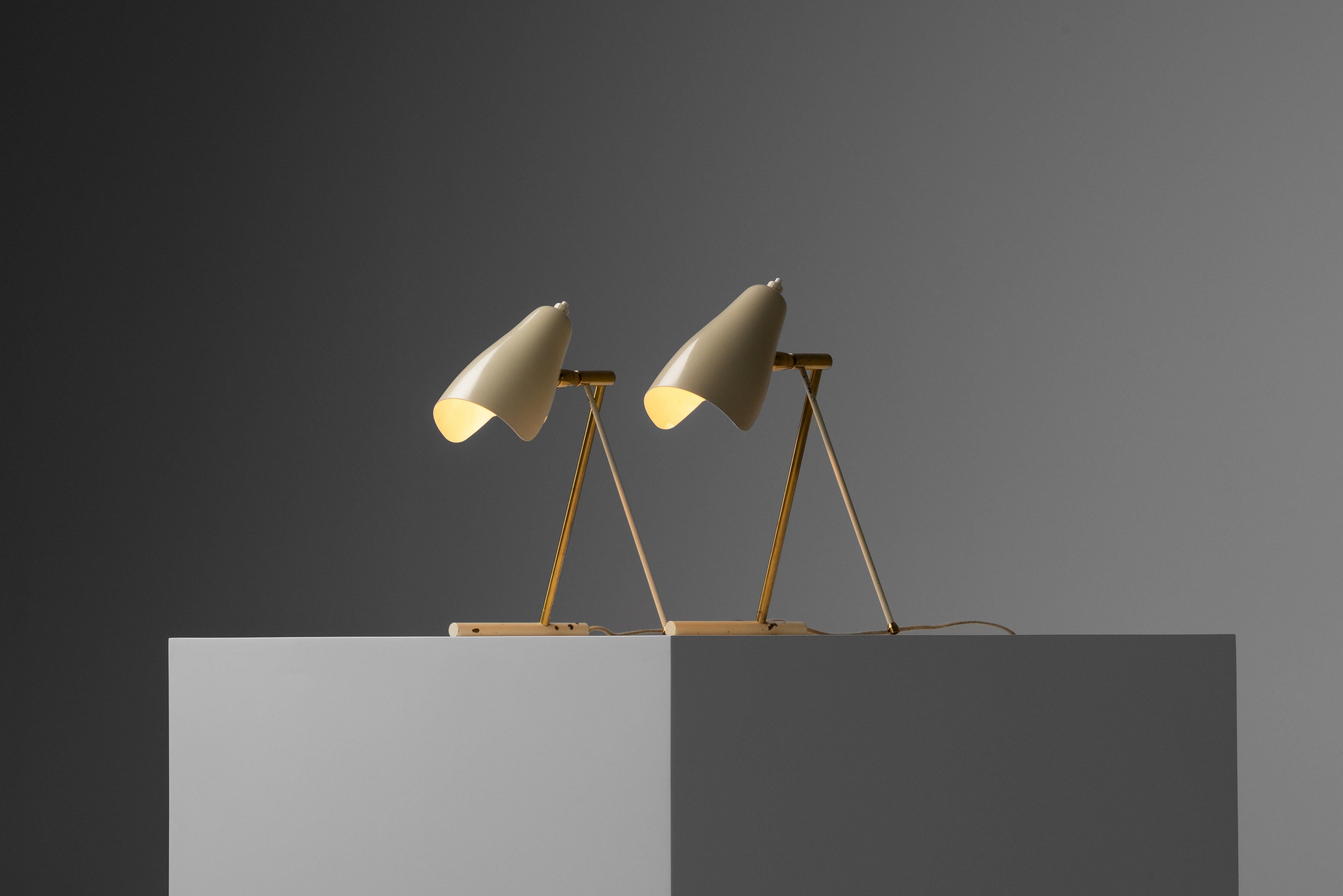 Mid-Century Modern Stilnovo bed lamps made in Italy 1950 For Sale
