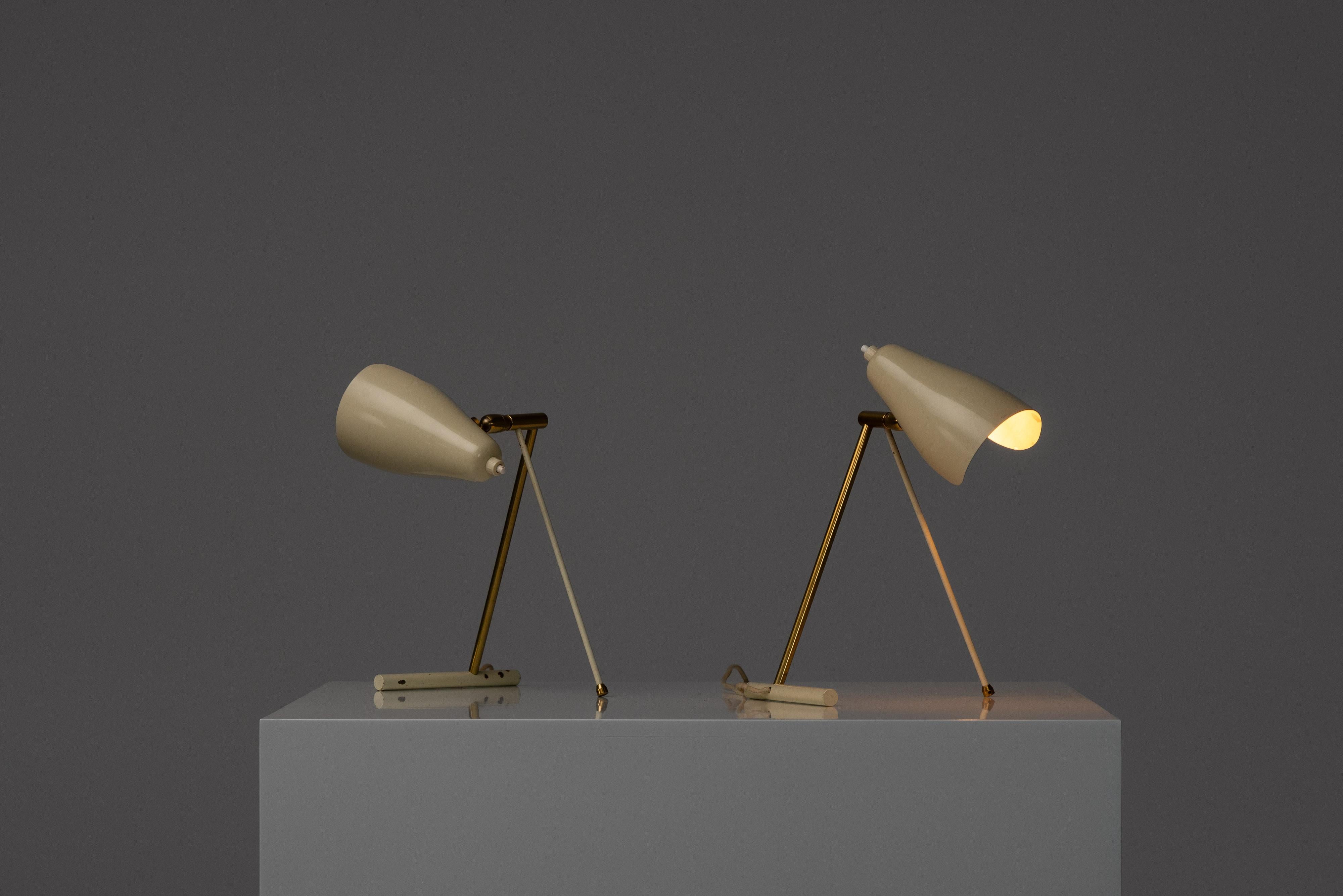 Cold-Painted Stilnovo bed lamps made in Italy 1950 For Sale