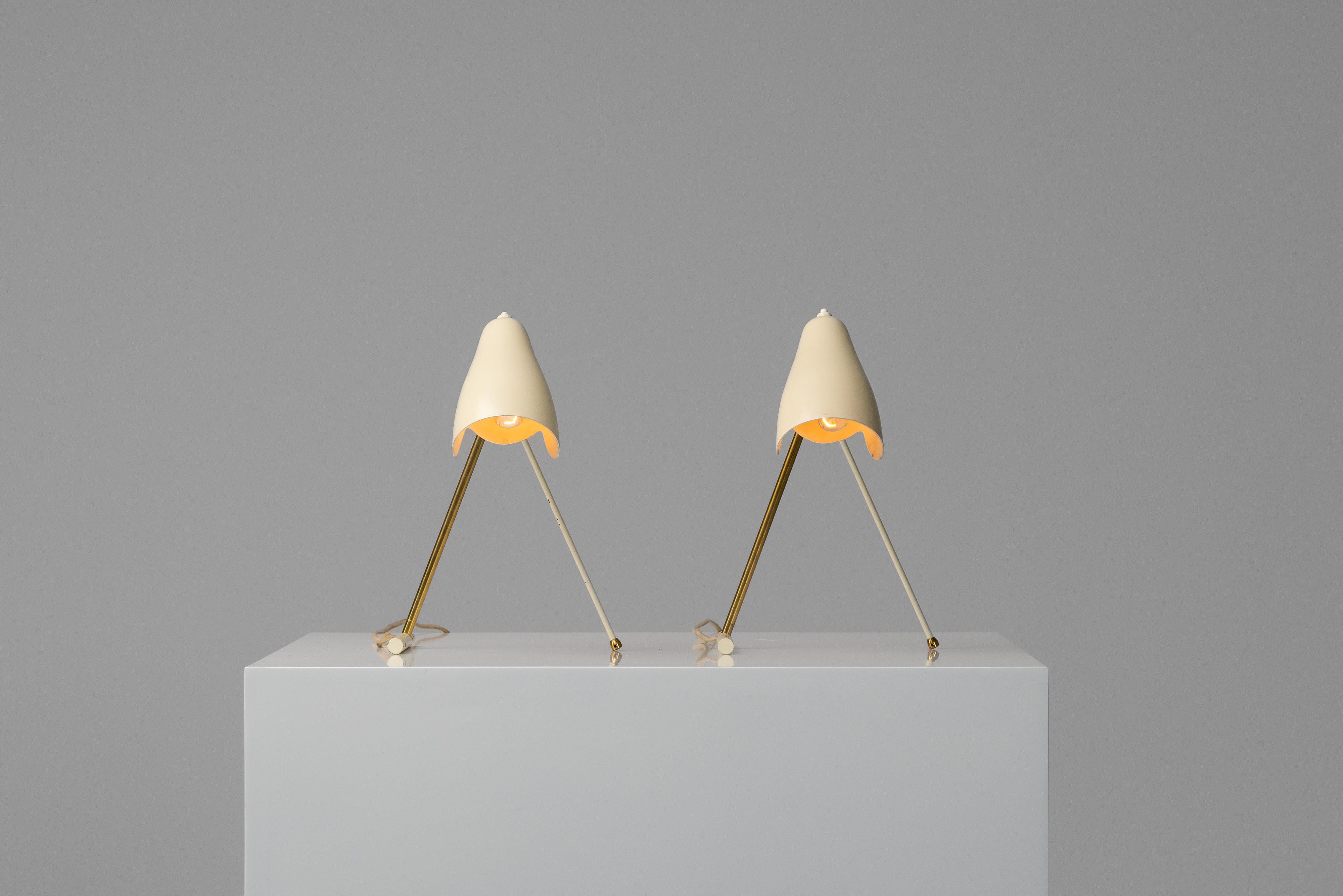Mid-20th Century Stilnovo bed lamps made in Italy 1950 For Sale