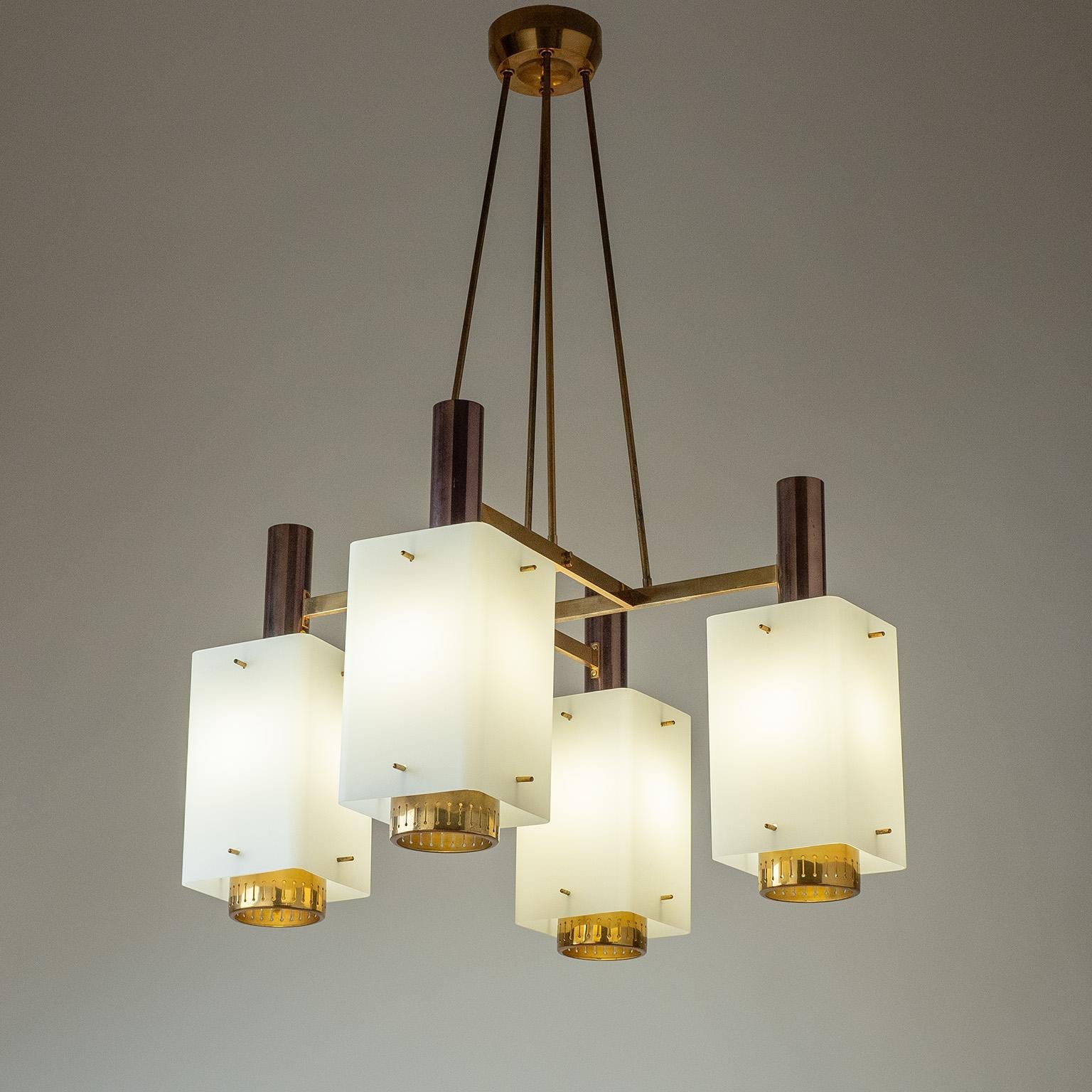 Stilnovo Brass And Glass Chandelier, 1950s im Angebot 4