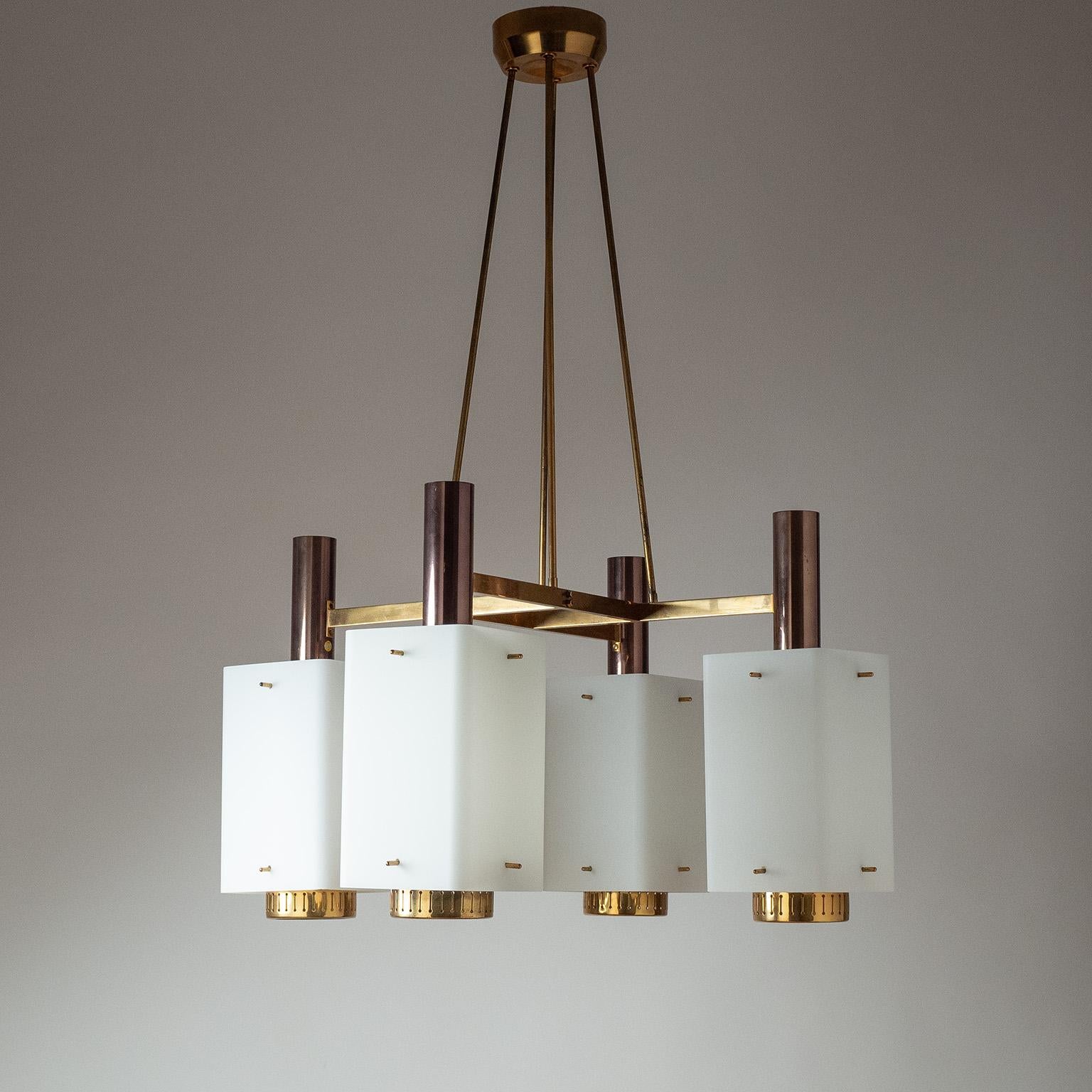 Stilnovo Brass And Glass Chandelier, 1950s im Angebot 2