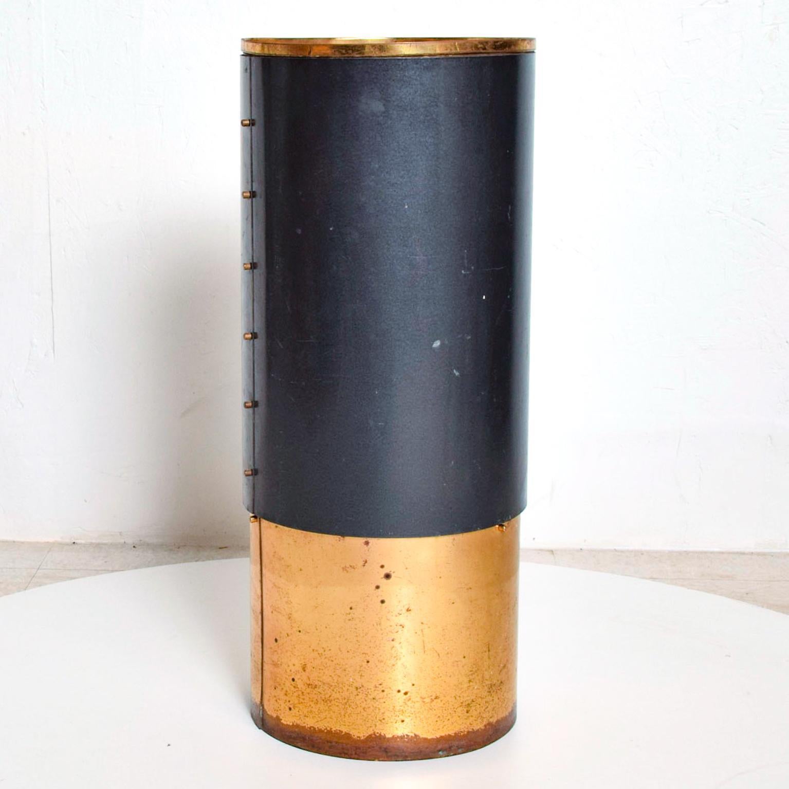 Mid-Century Modern STILNOVO Valet Umbrella Stand Catchall Patinated Brass Milano ITALY 1950s For Sale