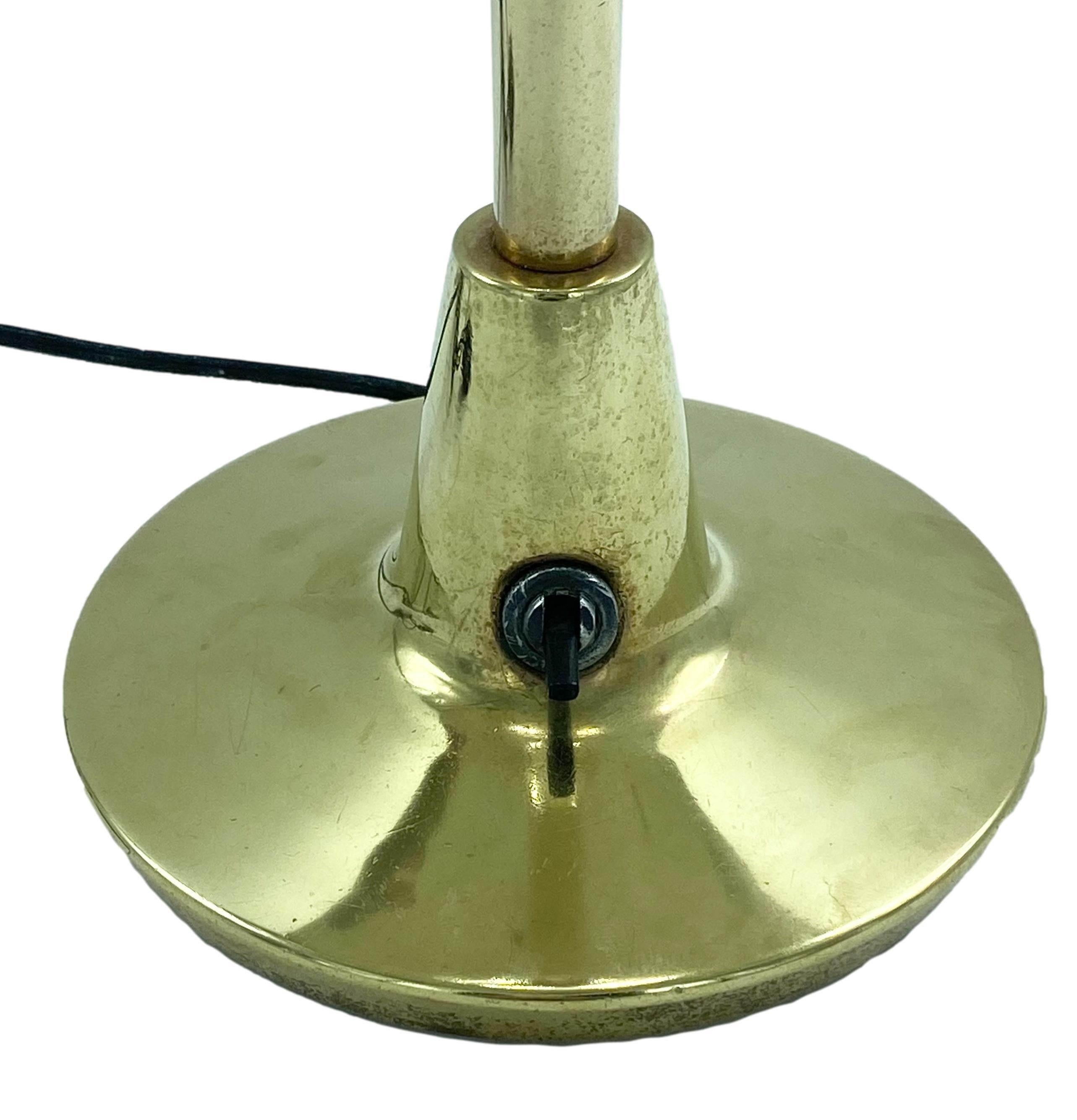 Italian Stilnovo Brass Table Lamp Mod.8022, Italy 1960s
