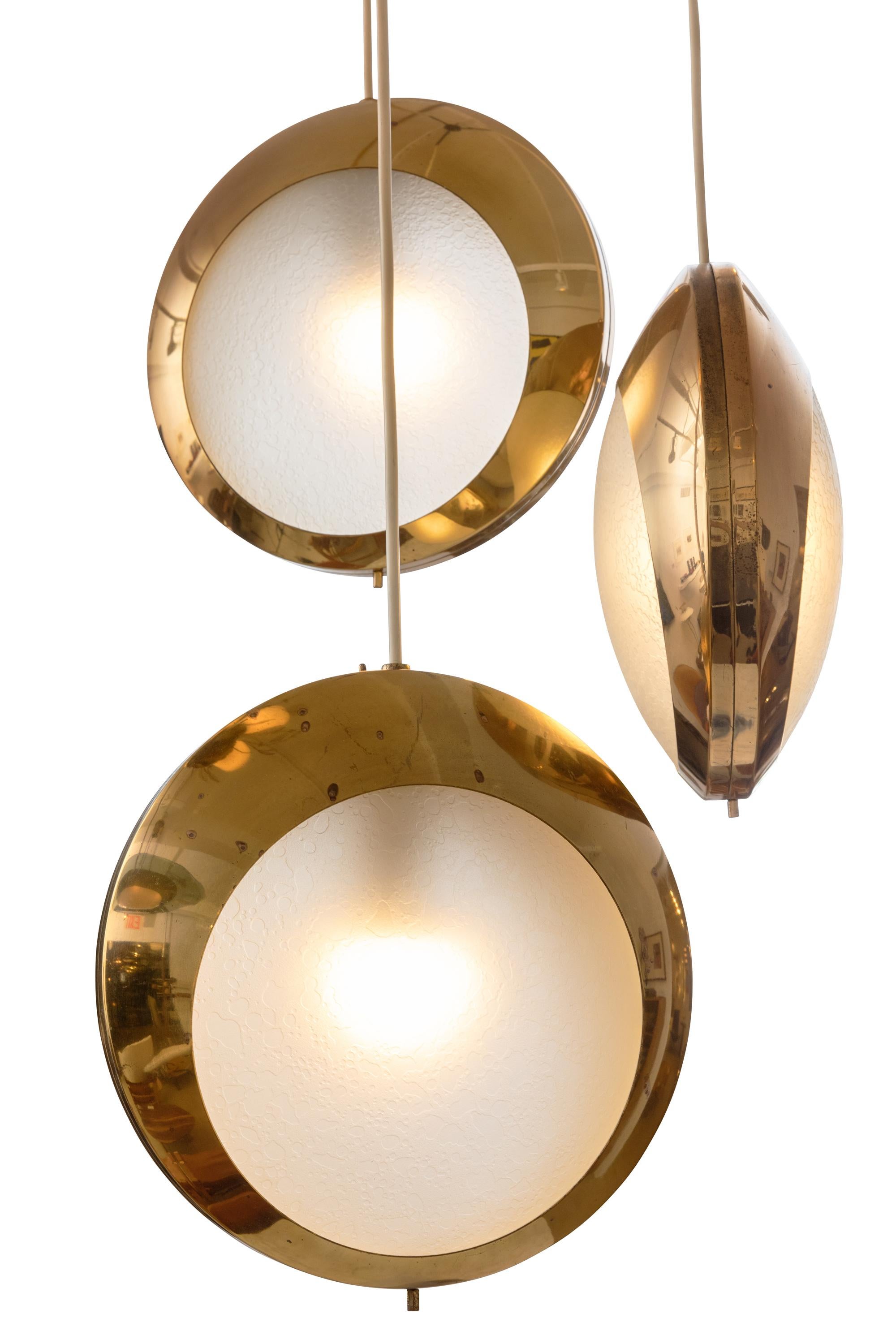 Stilnovo Brass & Textured Glass Three Pendant Light, Italy, 1950s In Good Condition In New York, NY