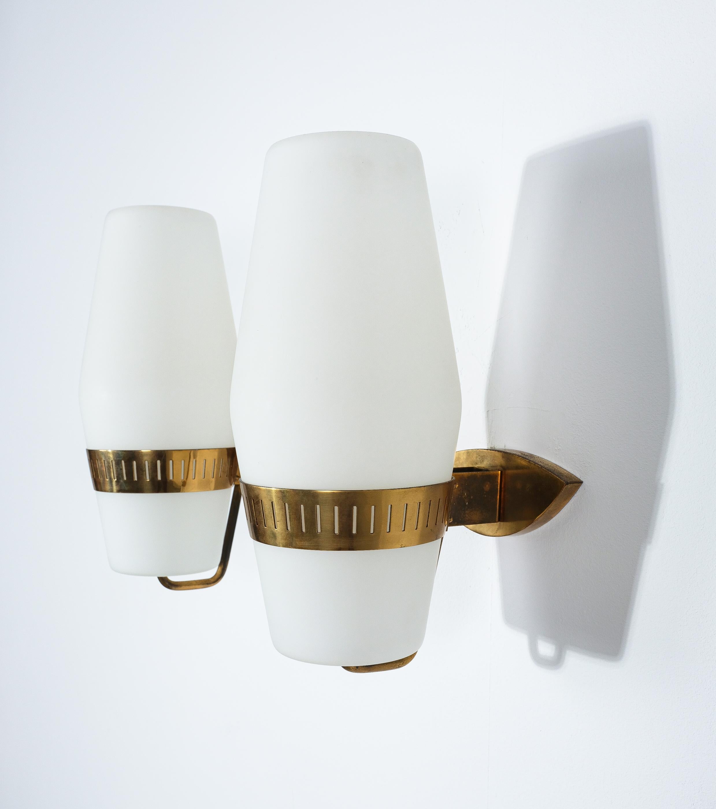 Stilnovo Bruno Gatta Mod. 2078 Glass Brass Wall Lights Sconces (4), Mid Century For Sale 2