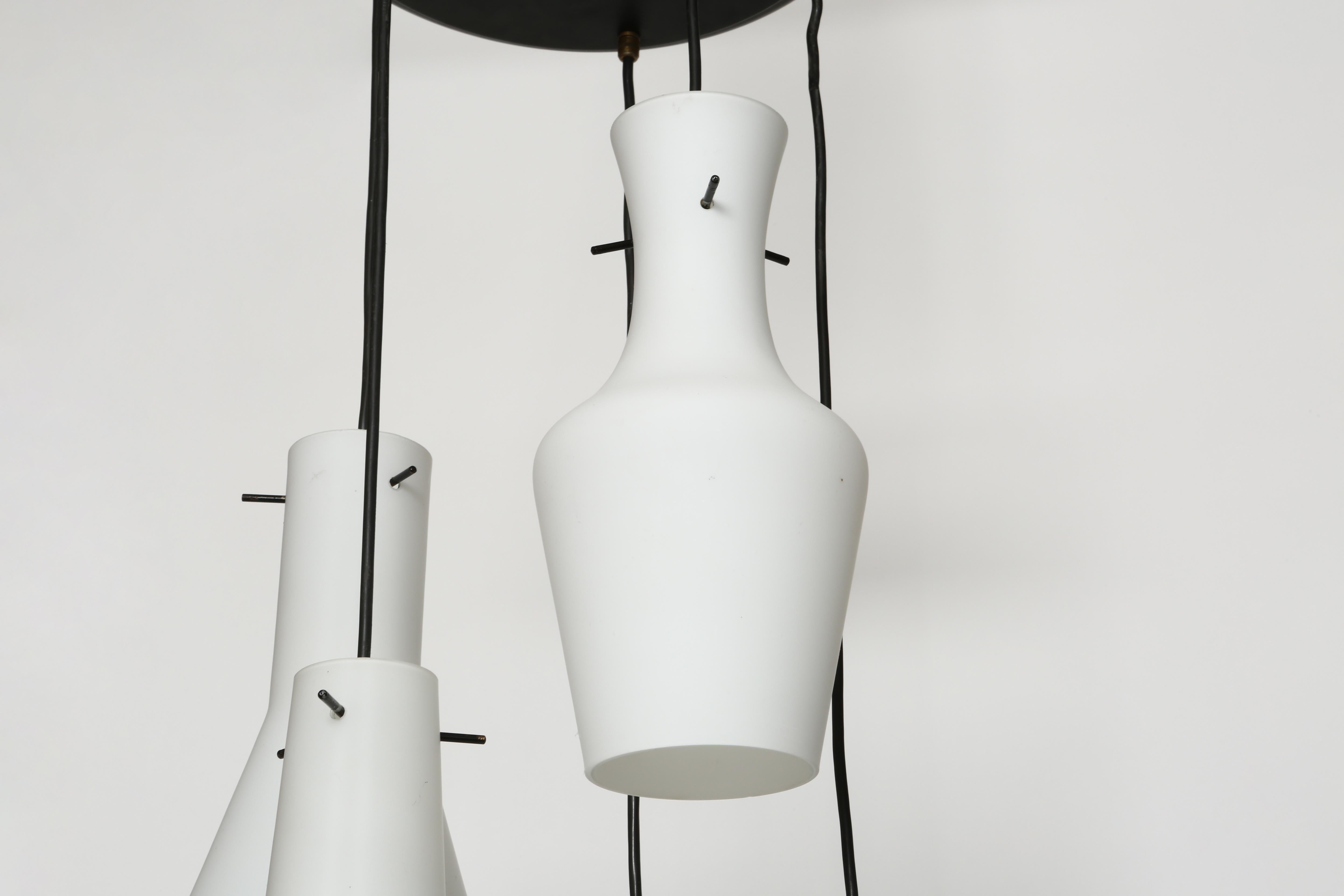 Stilnovo Cascading Chandelier, Italy circa 1960s In Good Condition For Sale In Brooklyn, NY