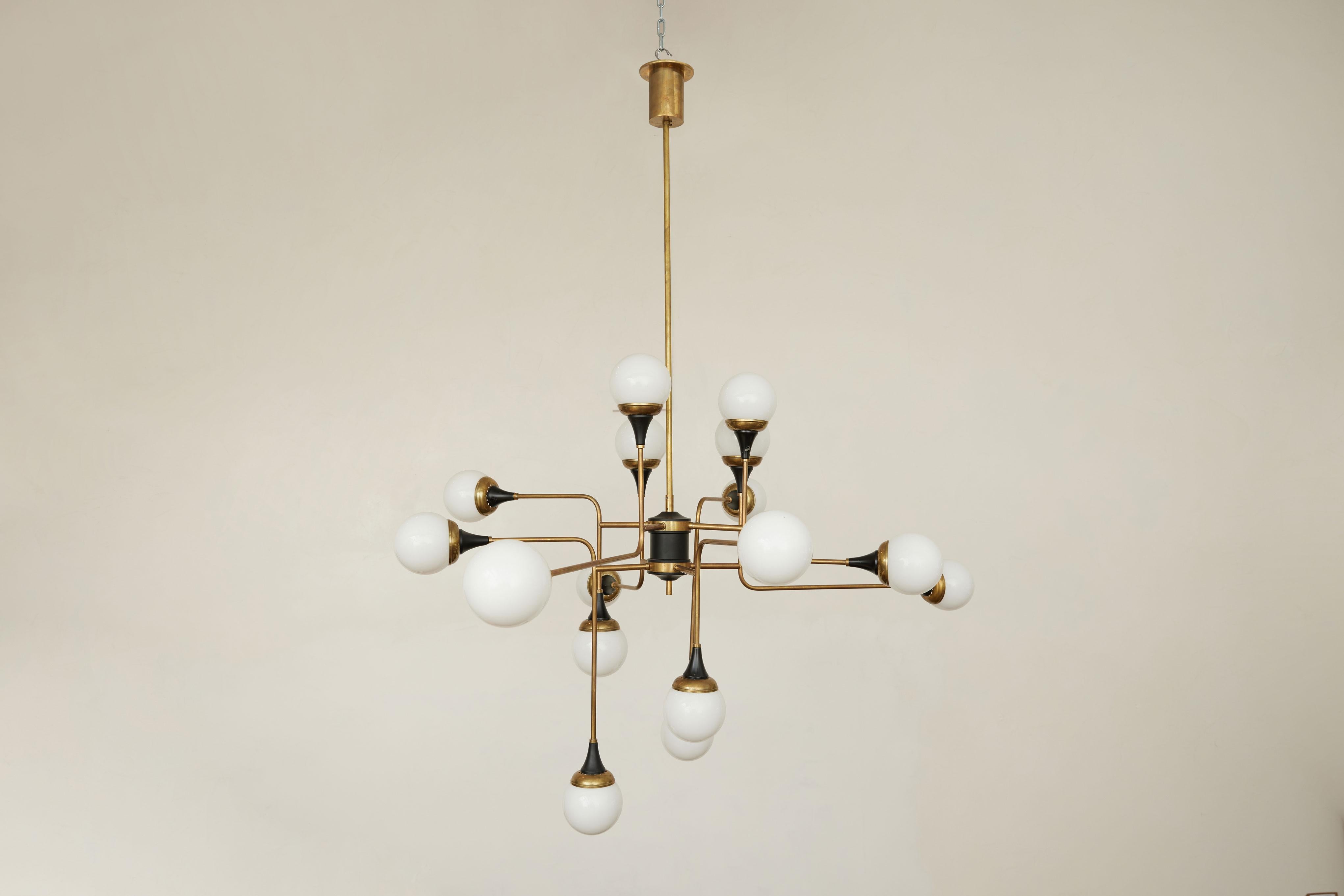 Stilnovo Chandelier 16 Light Brass Metal Opaline Glass, 1950, Italy For Sale 1