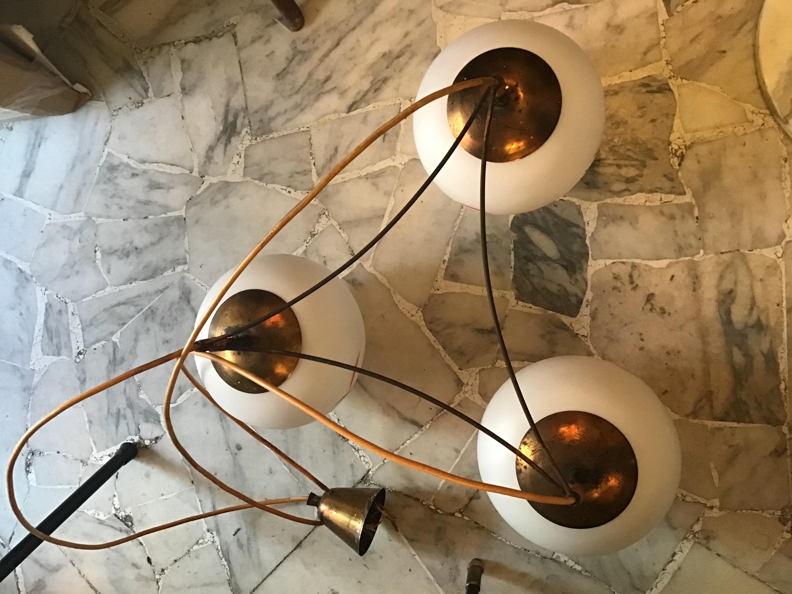 Attributed to Stilnovo Chandelier Brass Glass 1950 Italy For Sale 4